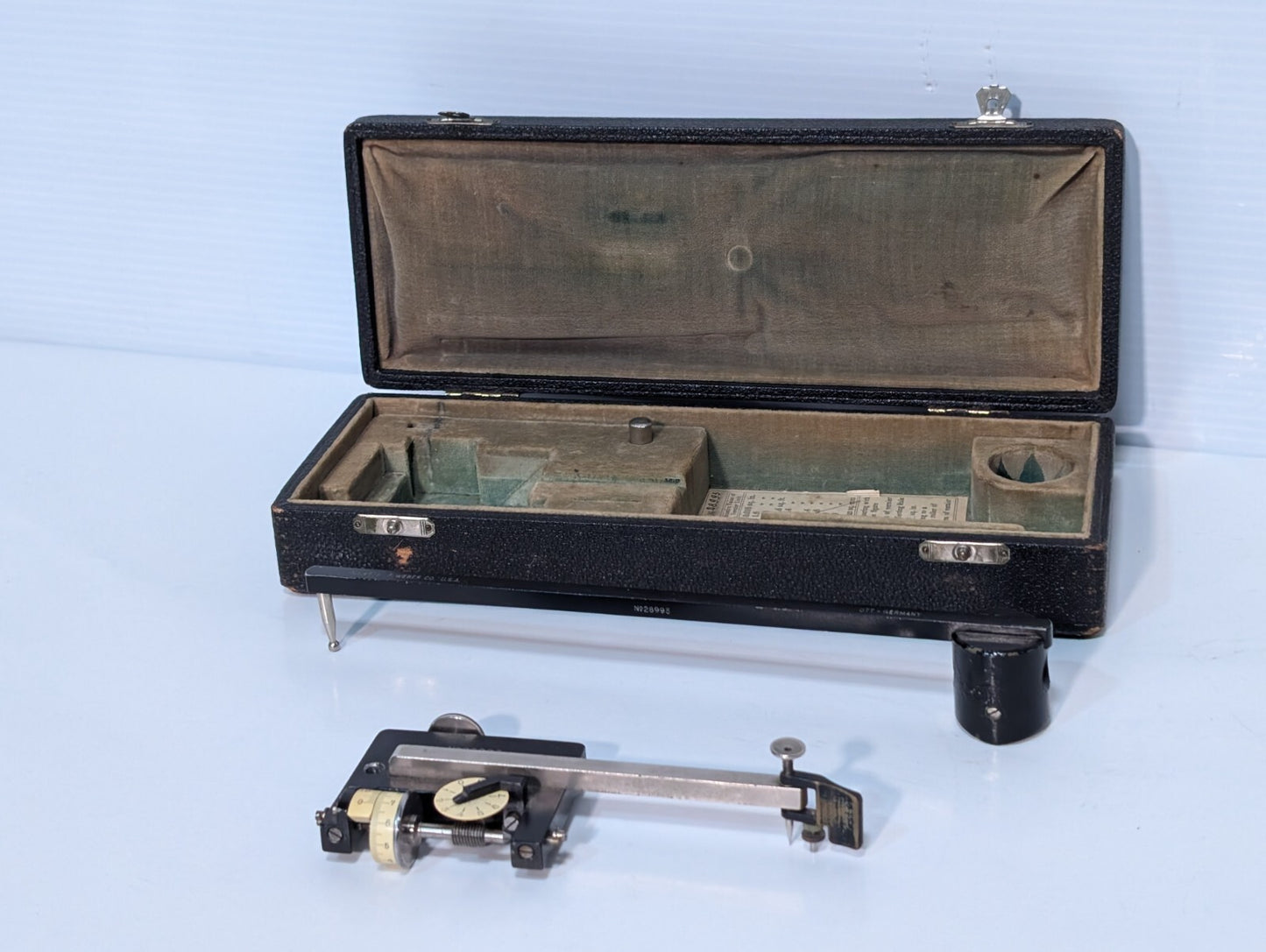 Vintage F. Weber - No 28993 Compensating Polar Planimeter with Hard-shell Case
