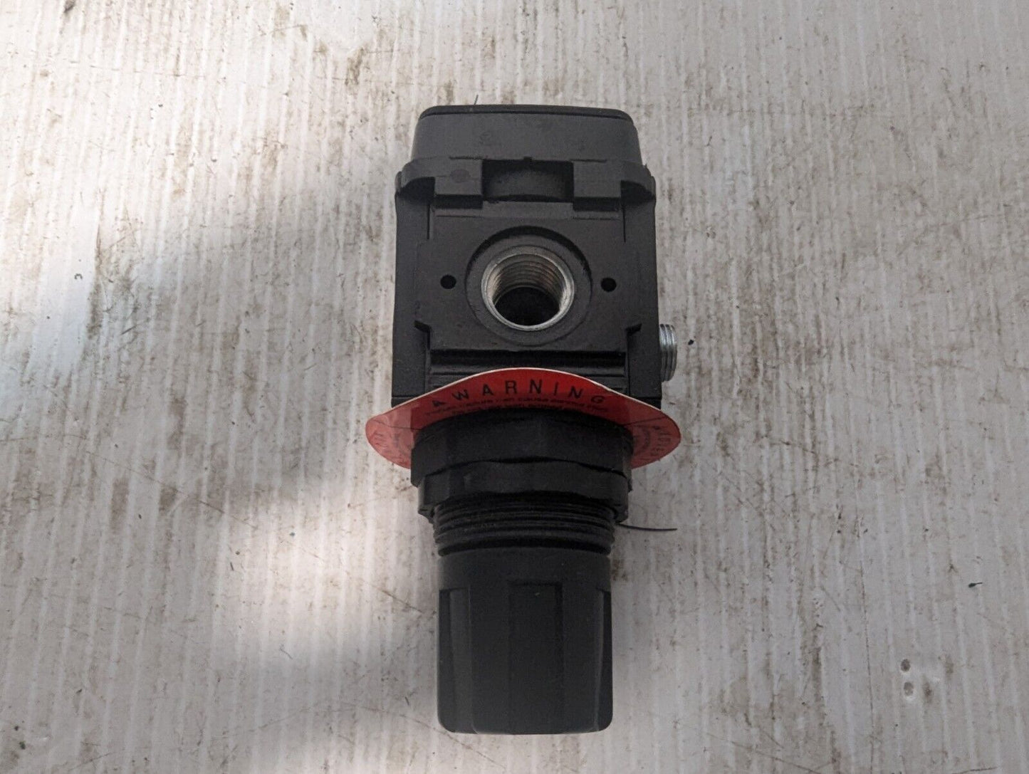 Wilkerson R08-01-f000 Regulator 0-125 PSIG R0801F000 Ro8+Returns