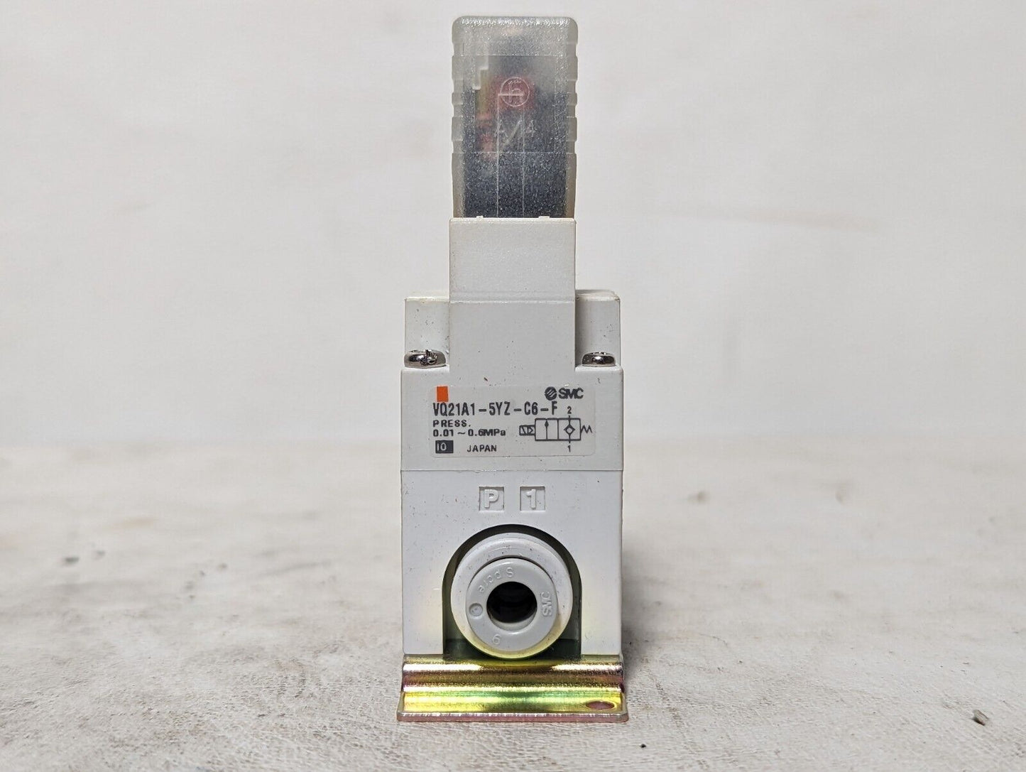 SMC VQ21A1-5YZ-C6-F solenoid valve, air/inert gas, 0.01-0.6MPa