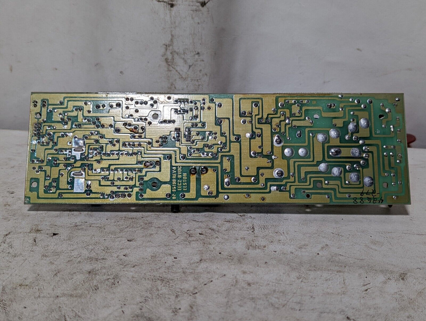 Elston Electronics 02-95198 Rev 4 12-inch monitor board