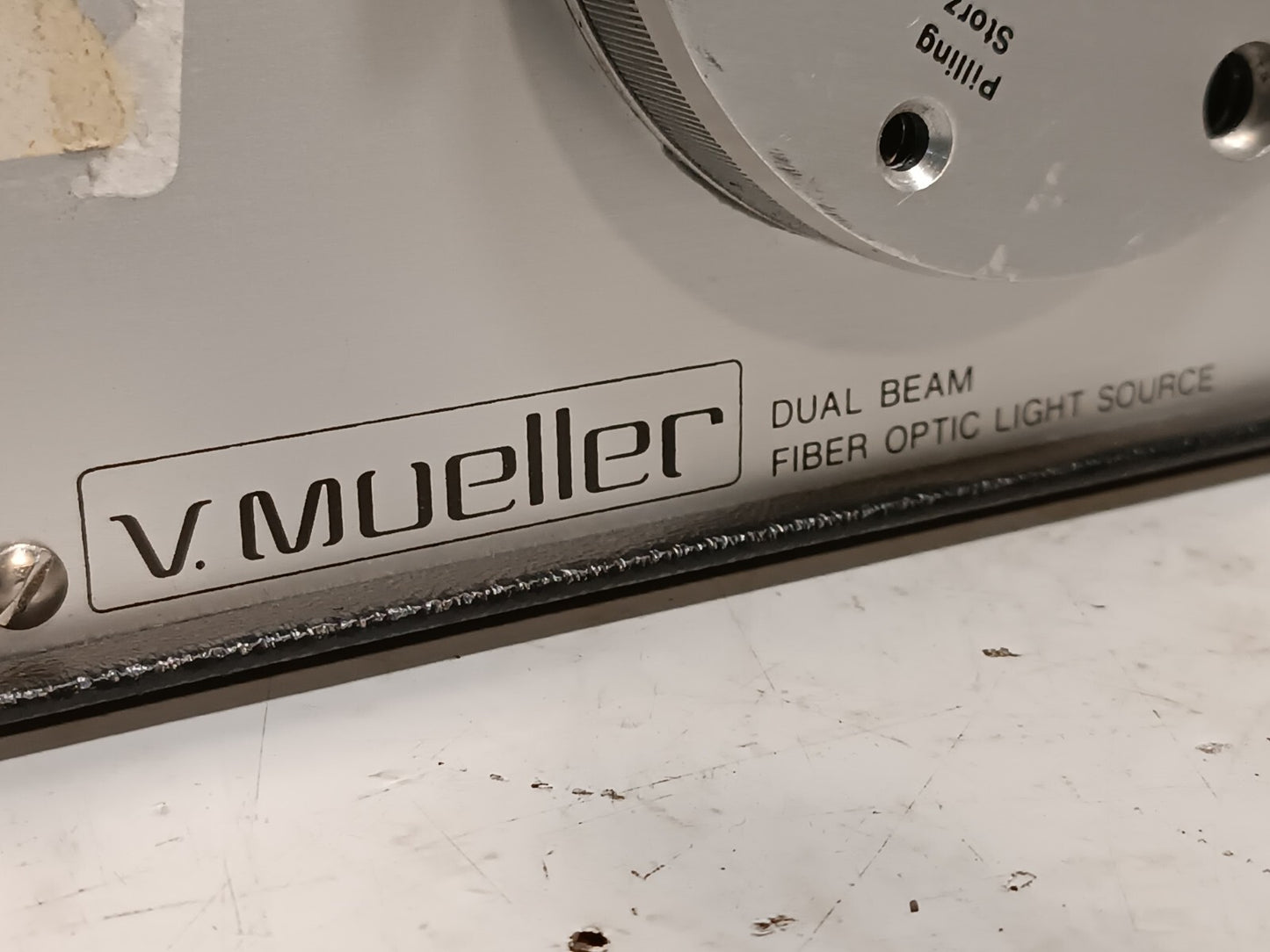 V. Mueller GU-7198 Dual Beam Fiber Optic Light Source 120V 50/60Hz