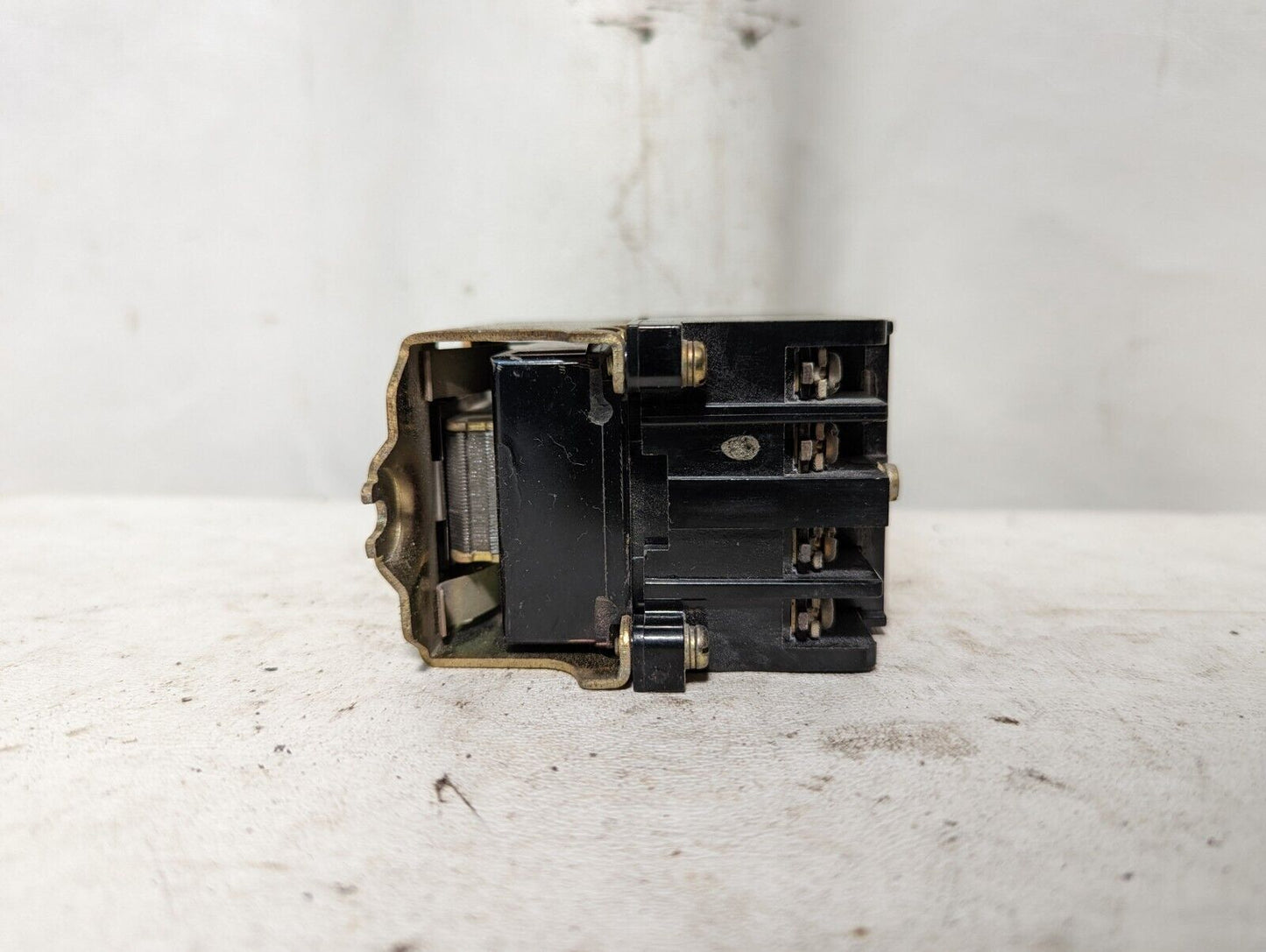 Allen-Bradley 700-N220A1 relay, type N, AC relay