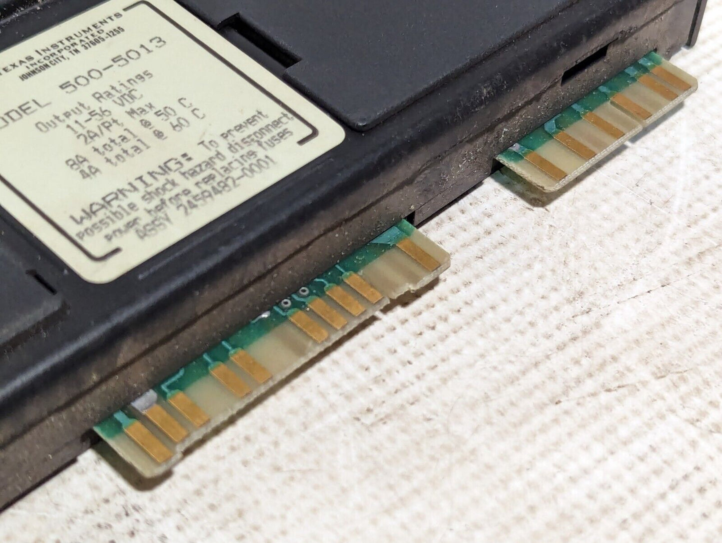 Texas Instruments model 500-5013 Output Module, 24/48 VDC