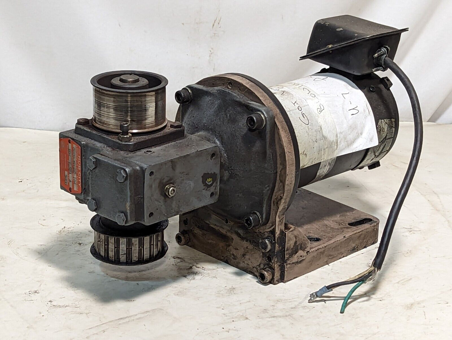 Unknown DC motor with Hub City 184 speed reducer, maybe Fincor 5009324 variable