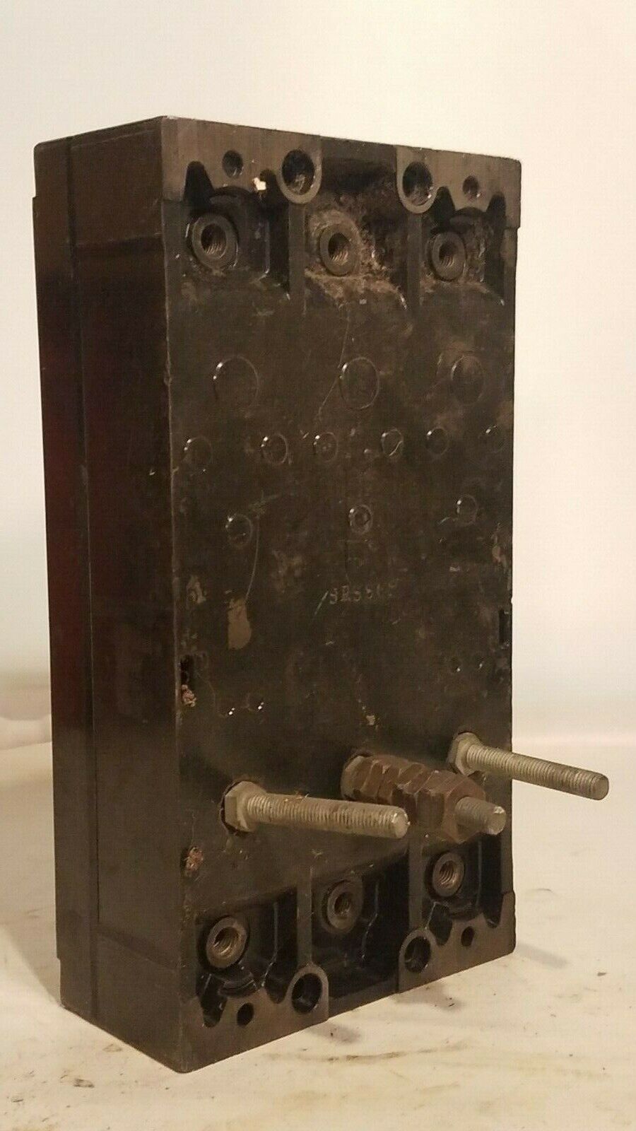 Westinghouse AB De-Ion Circuit Breaker, 600 VAC, 125A, 3 poles, center tap studs