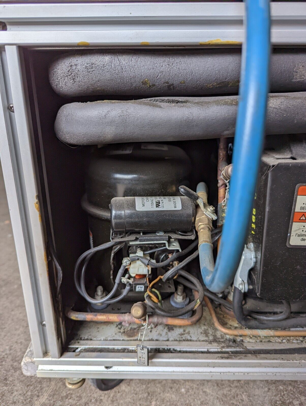 Petrolab 589 cloud and pour unit, 115VAC, seemingly burn damage on the back