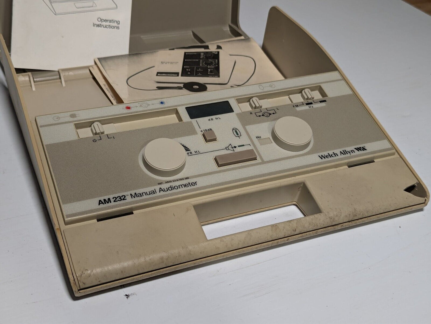 Welch Allyn AM 232 manual audiometer with manual and accessories as pictured