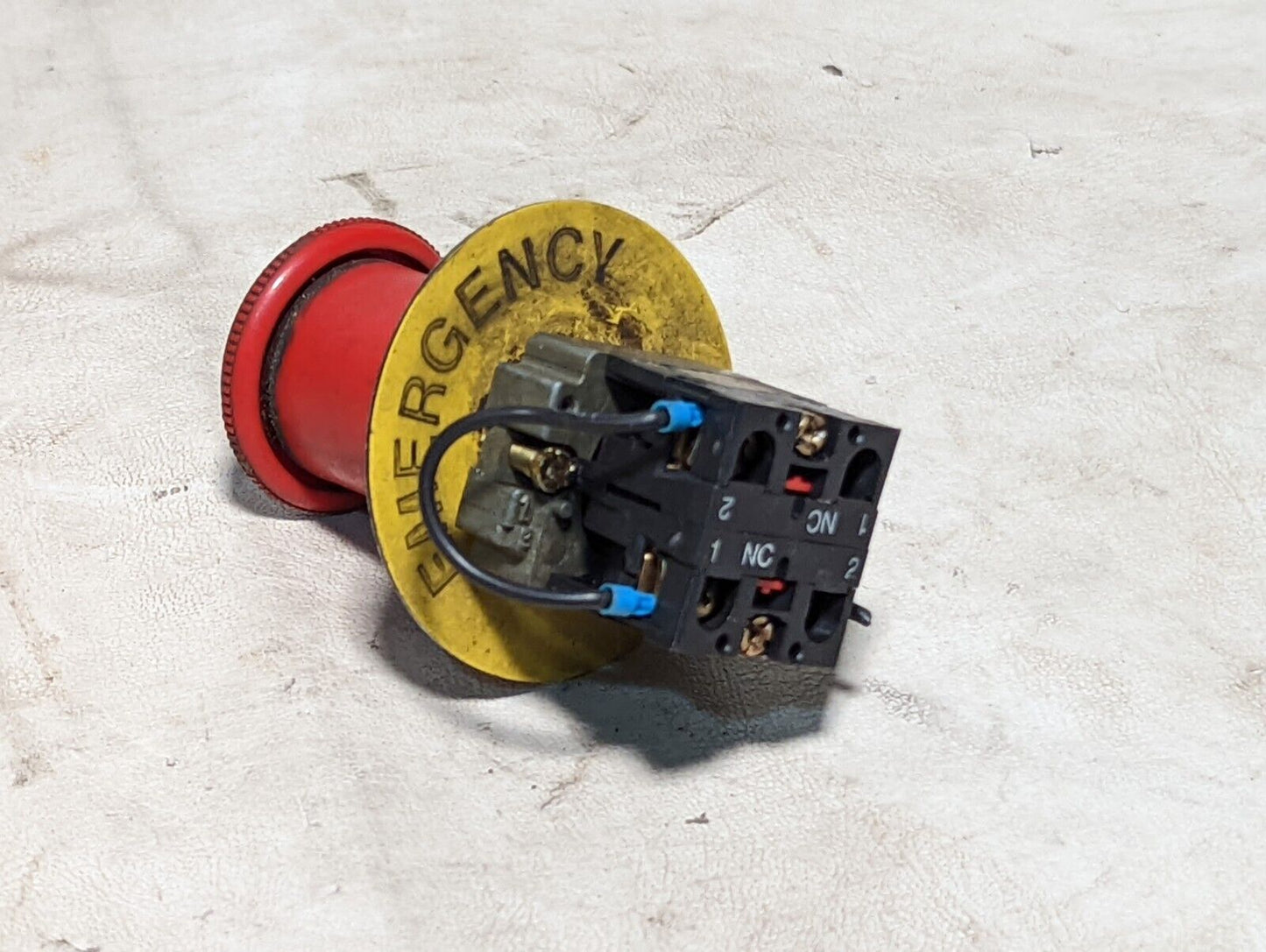 Telemecanique ZB2-BE102 red pushbutton switch