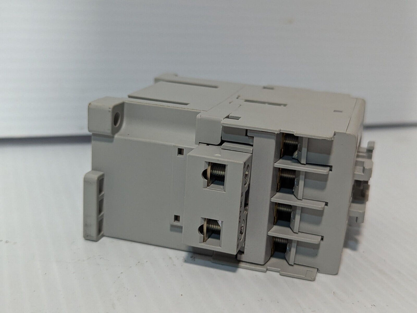 Allen Bradley 100-C09EJ10 IEC Contactor, 24 VDC Coil, 100-C09E*10, New with Box
