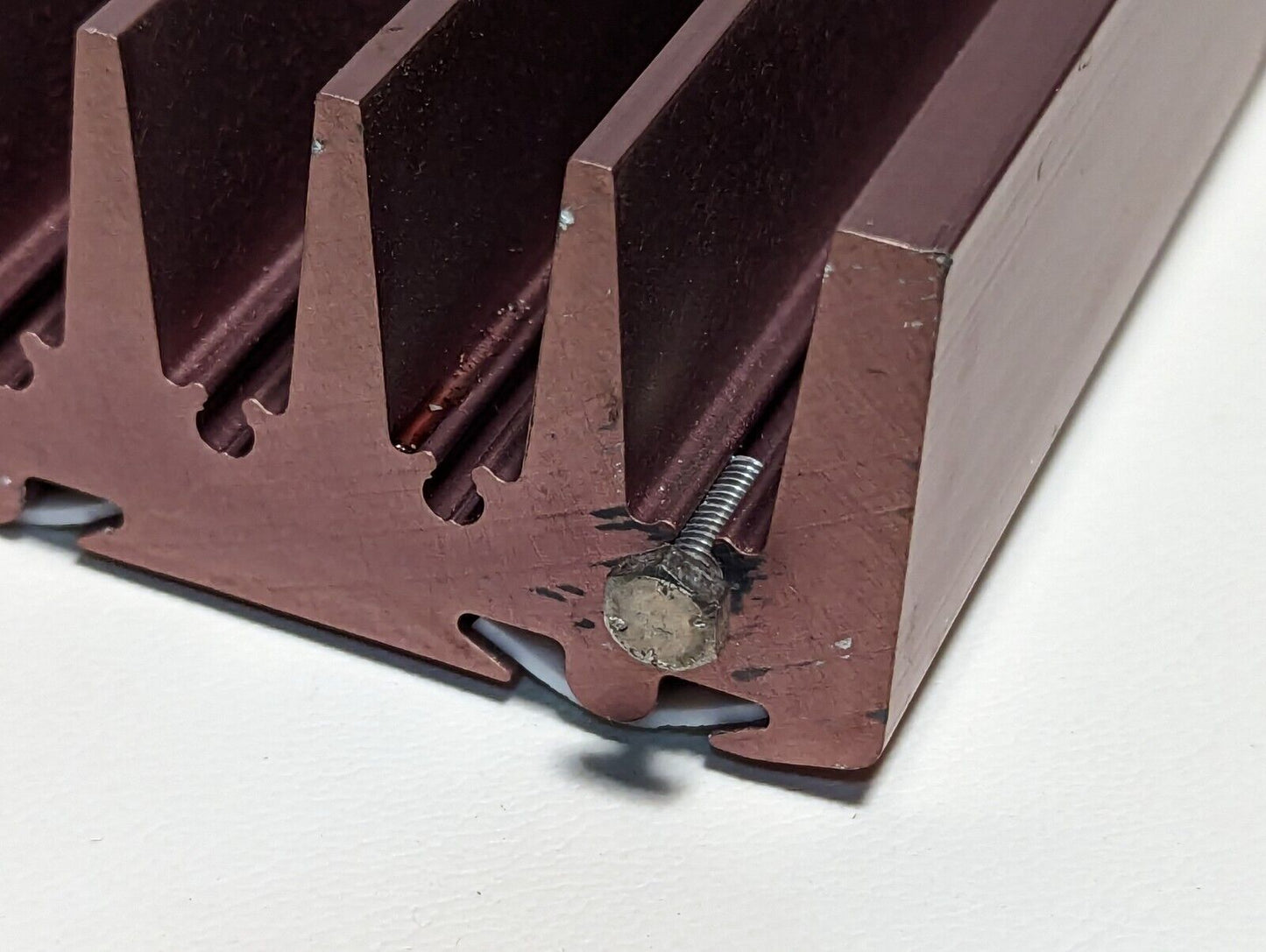33.5 in long x 8 in wide x 1.5 in tall heat sink