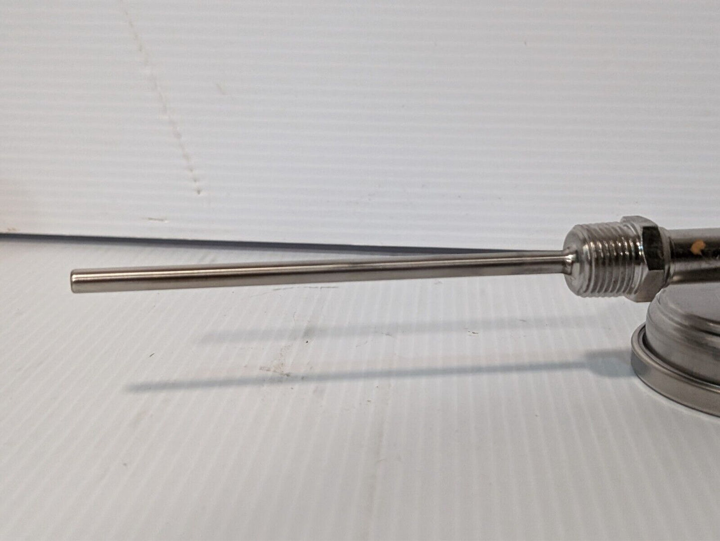 Trend 31 bimetal thermometer, 150-750 deg F, 6 inch stem, 1/2 NPT conn