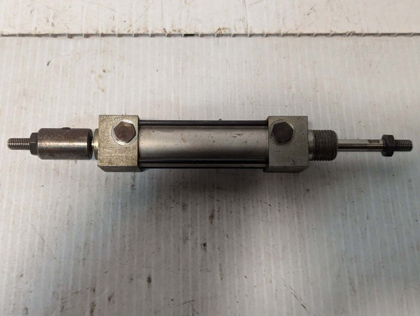 Tom Thumb DAVI 3/4 X 1-1/2 Magnetic Piston Air Cylinder -Free Shipping
