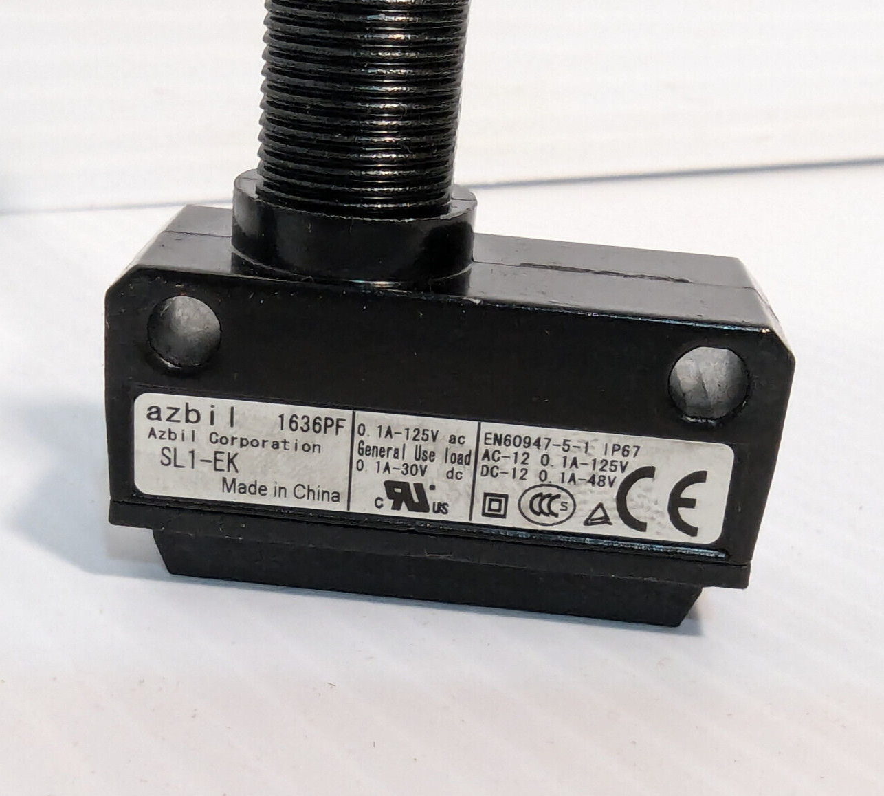 Lot of 2: Yamatake, Azbil SL1-EK limit switches, roller plunger, free shipping