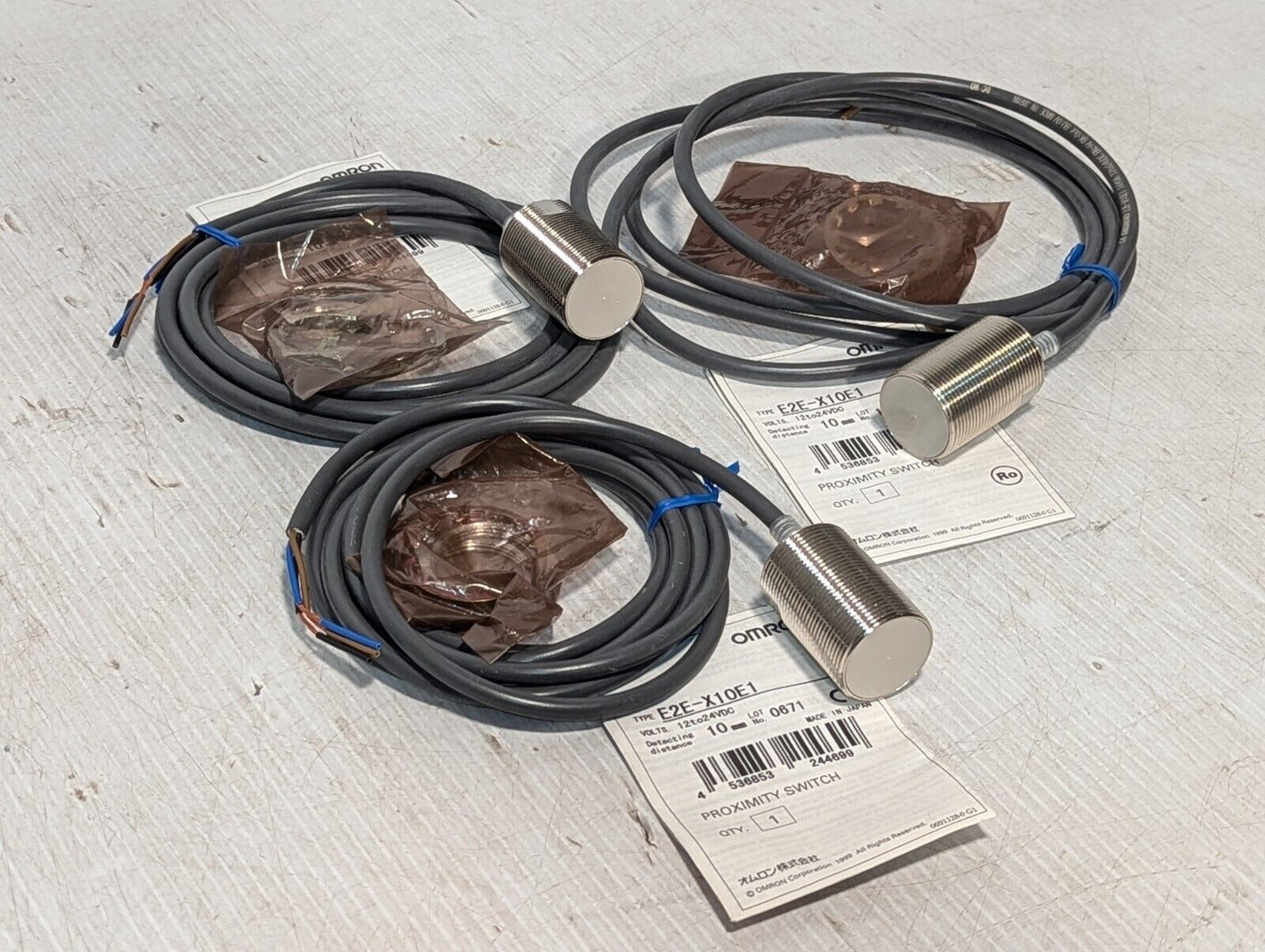 Omron E2E-X10E1 Proximity Switch, 12-24VDC, 2 Meter / 6.6' Cable - Free Shipping