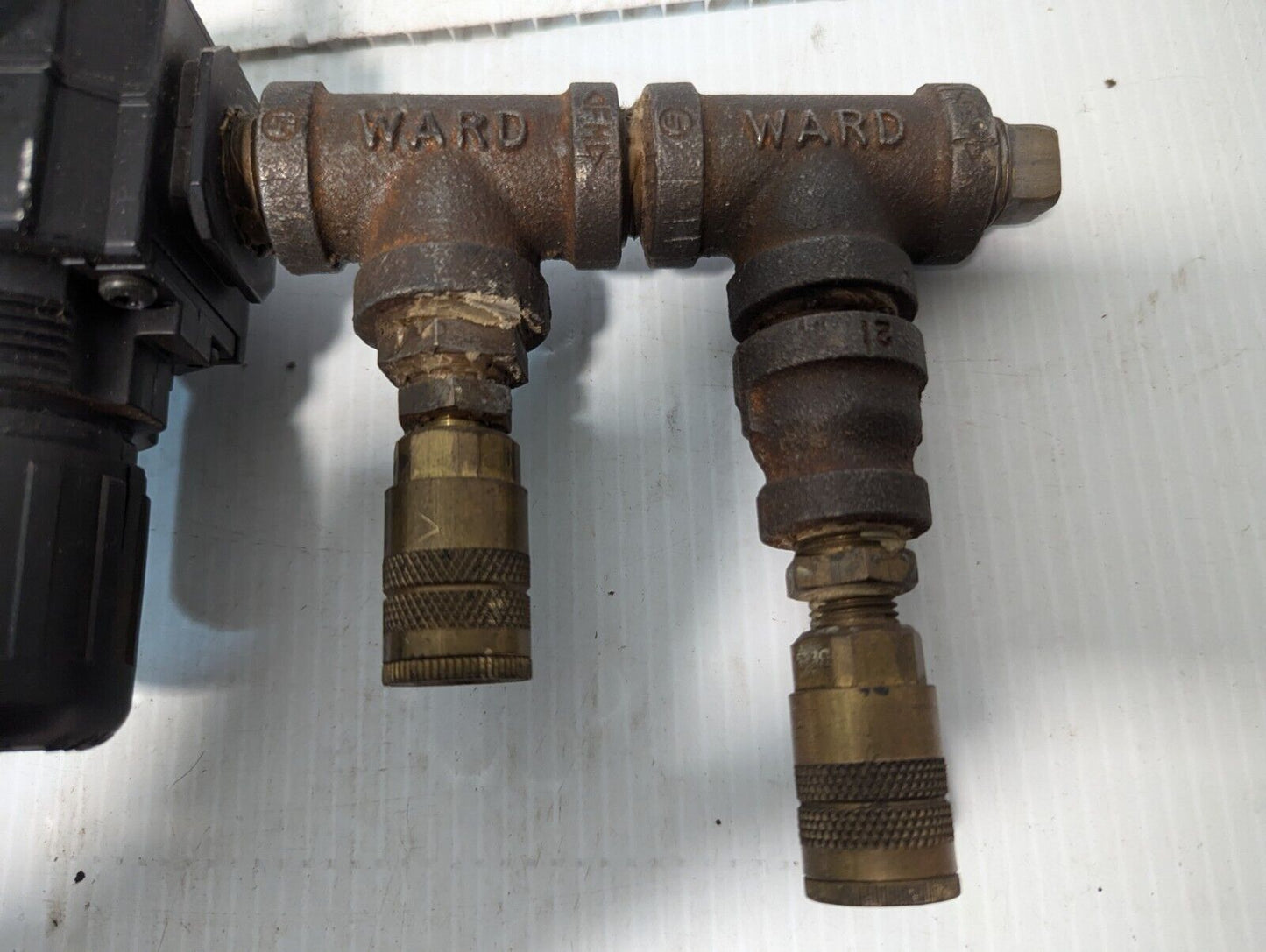 Air Preparation Assembly: Dayton 4ZL49, Dayton 4ZM20, two air hose connectors