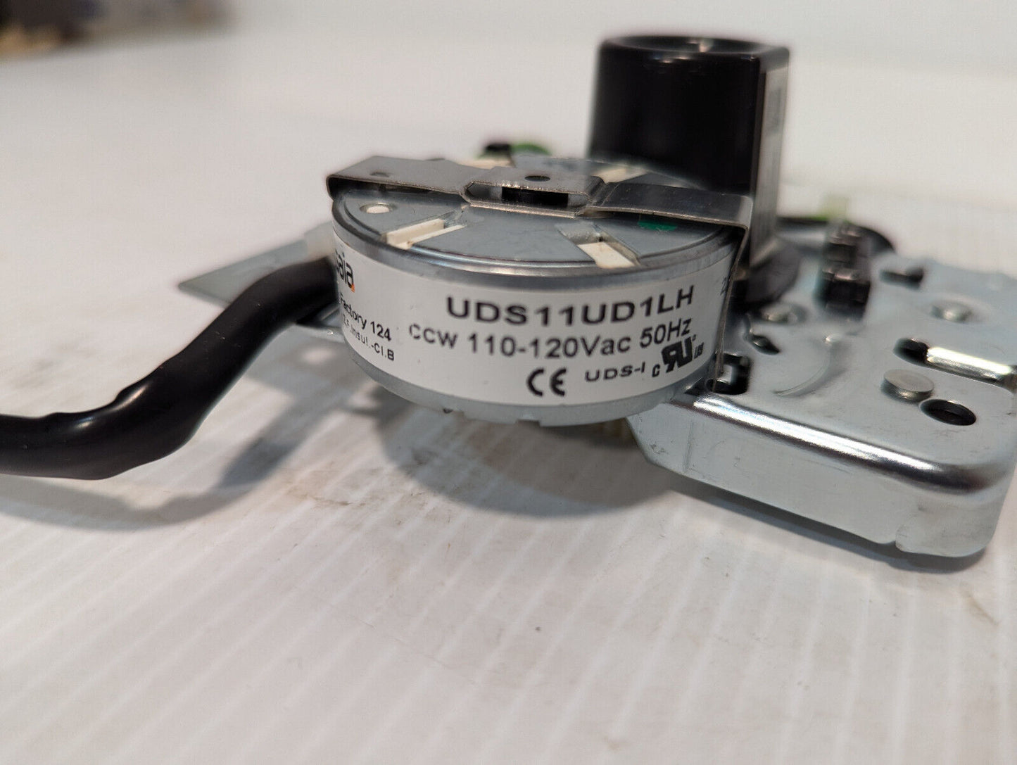 Hettich Instruments E4108 Lid Lock w/ SAIA Sync. Motor UDS11UD1LH 110-120VAC