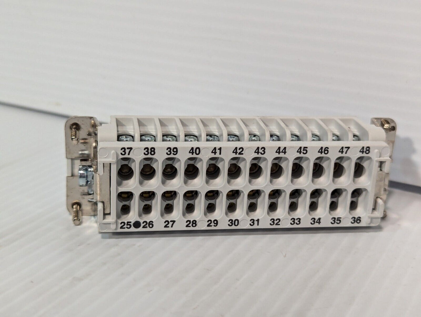 Thomas & Betts FS148B Terminal Insert Female 48 Position 20-14AWG - Free Ship