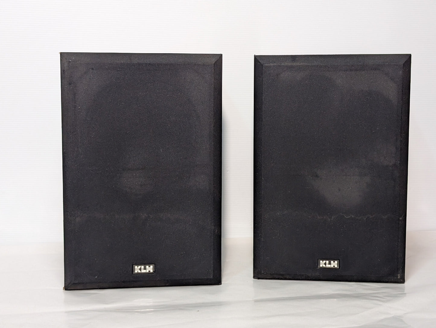 Vintage KLH 900B Black Woodgrain Shelf Speakers, 80Ohm, 50-20kHz, for 5-140W Amp