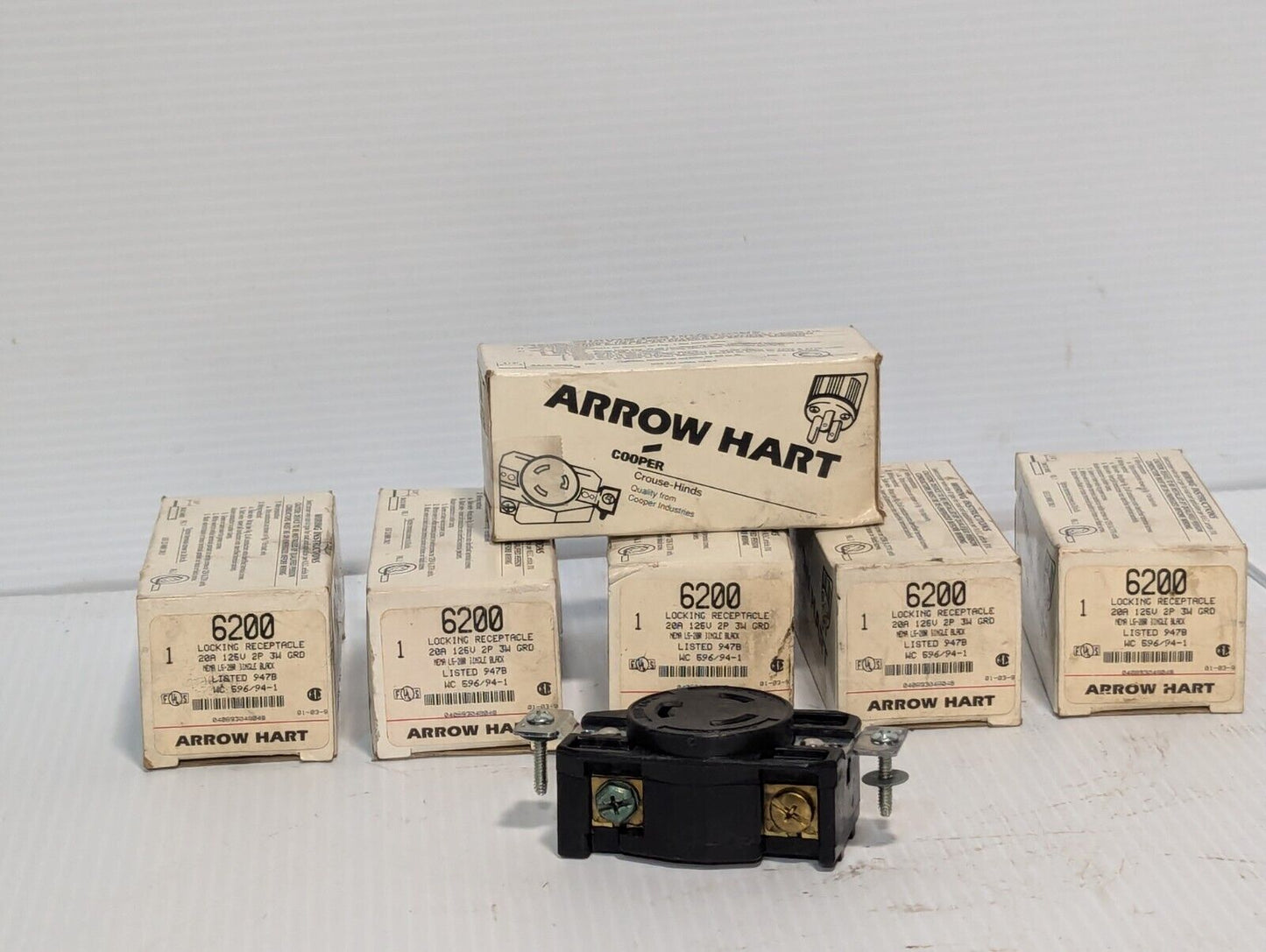 Lot of 7 Arrow Hart 6200 locking receptacles, 20A, 125VAC, 2P, 3 wire -Free Ship