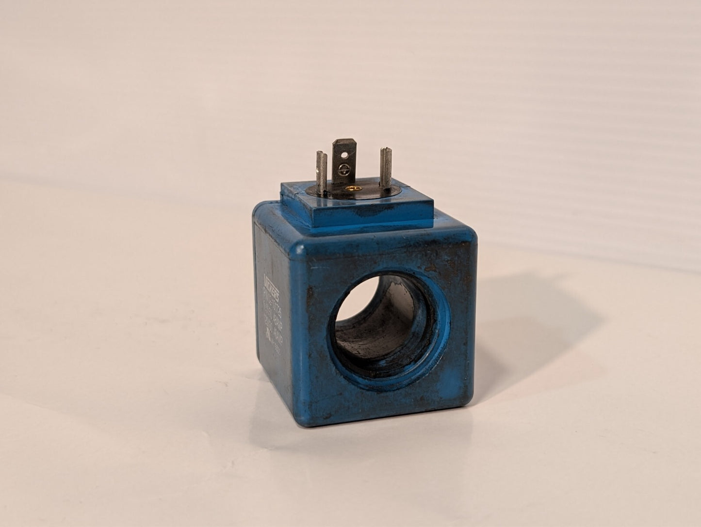Vickers 02-101726 02101726 Solenoid Coil P/N 02-101726