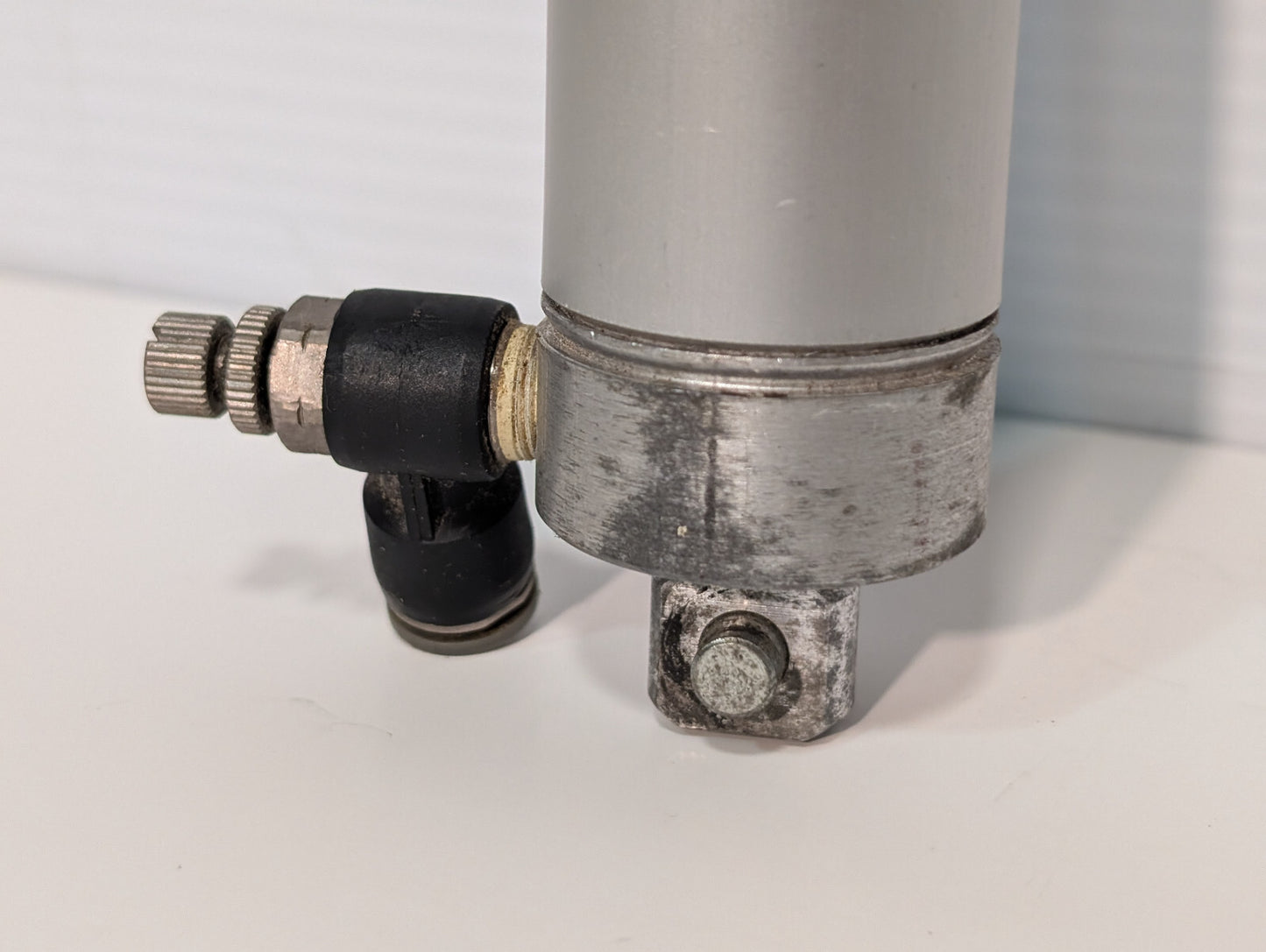 Unbranded 605-517SS Cylinder Industrial Assembly Component Serial 100470CC