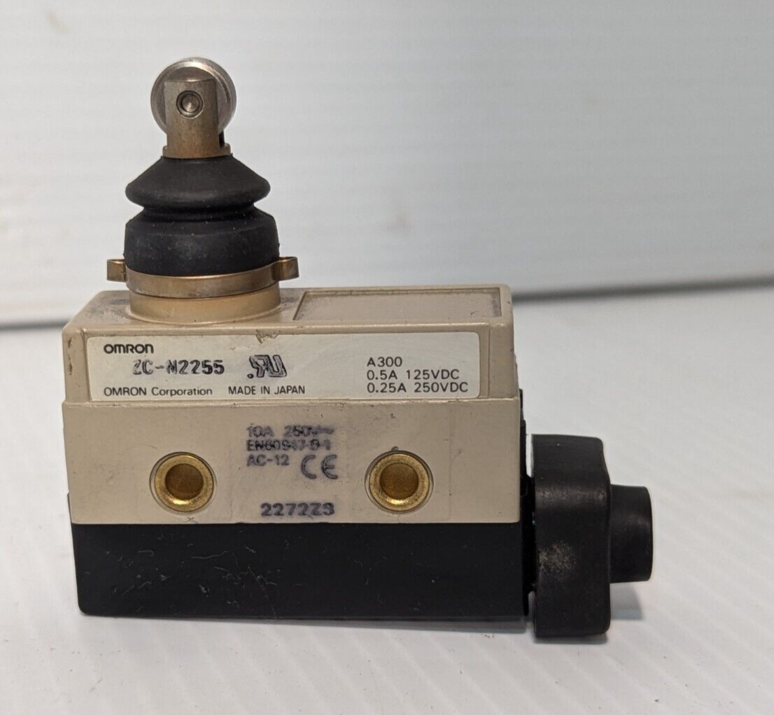 Omron Corporation ZC-N2255 Limit Switch, Roller, 10Amp, Max 250VDC,Free Shipping