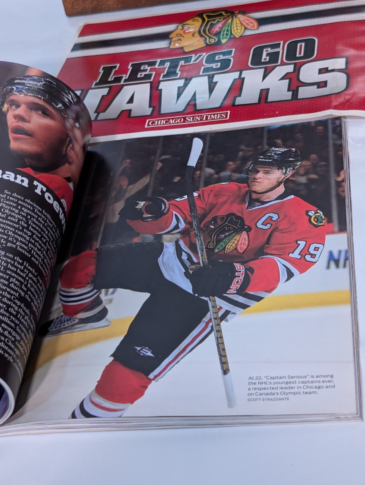 Lot of 10 Pieces - Chicago Blackhawks Collectables \ Memorabilia
