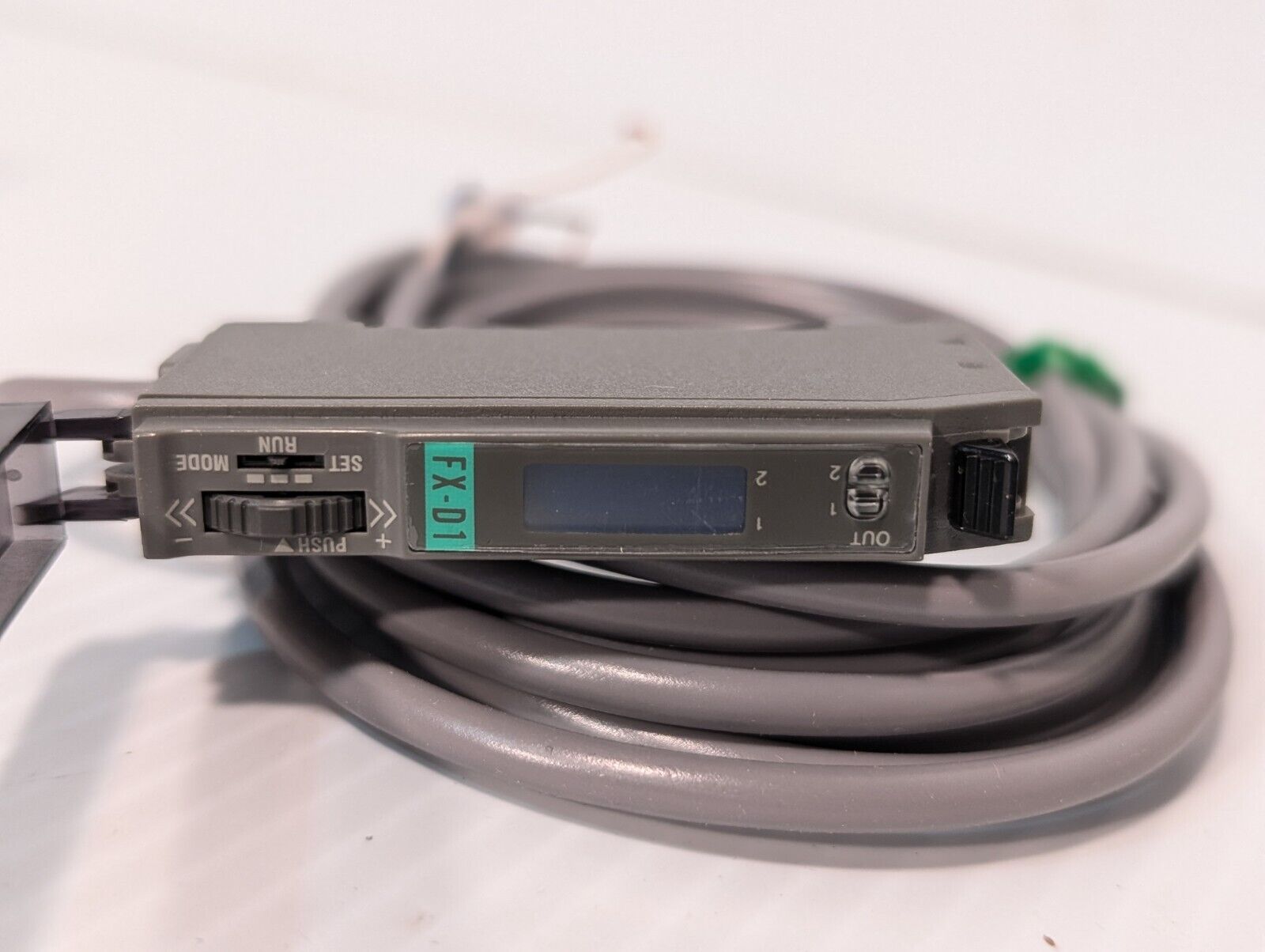 SUNX FX-D1 Fiber Optic Sensor with original box - Free Shipping + Returns.