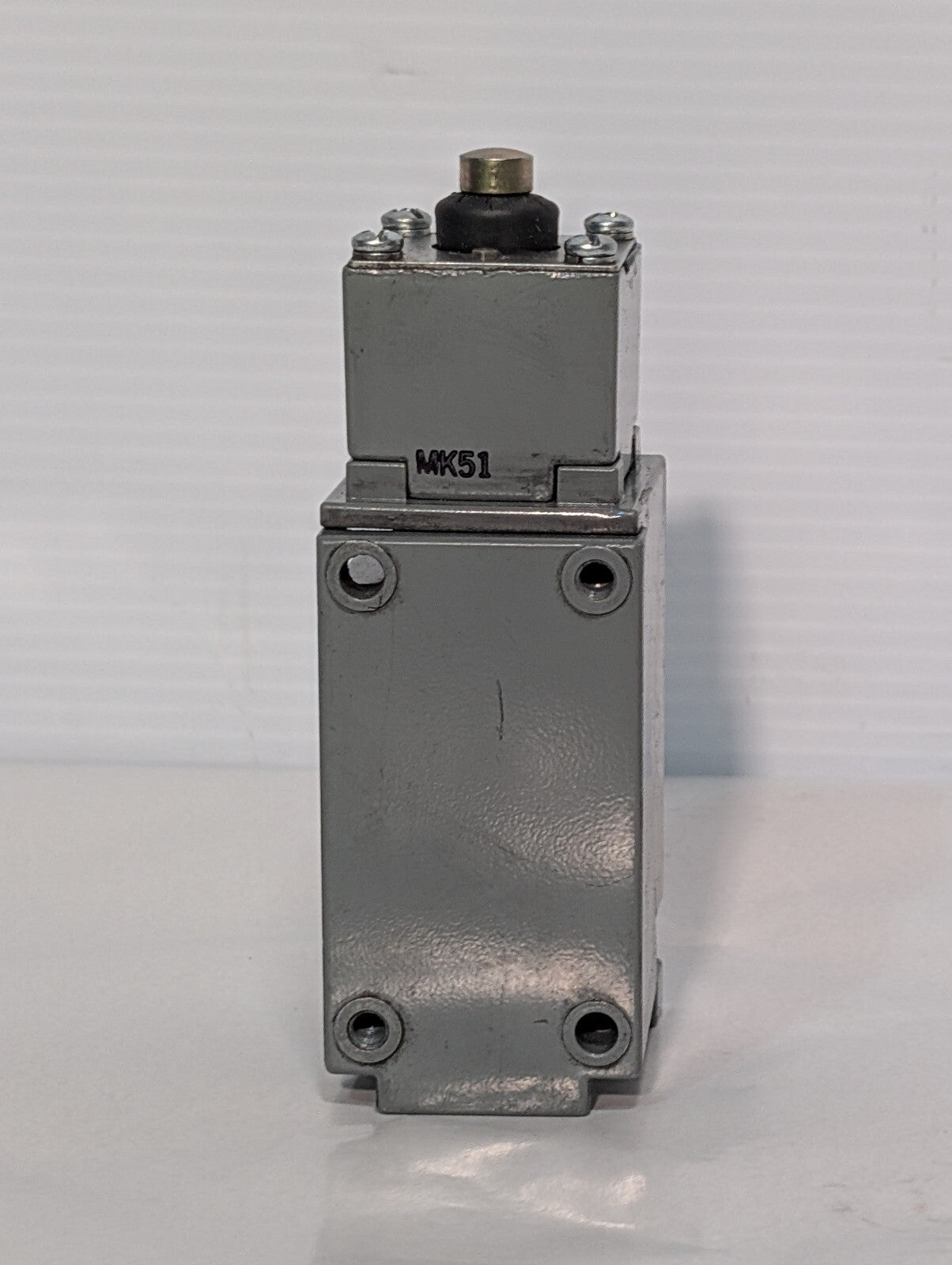 Allen Bradley 802T-BTP1 Oil Tight Limit Switch, Series H, Made in USA