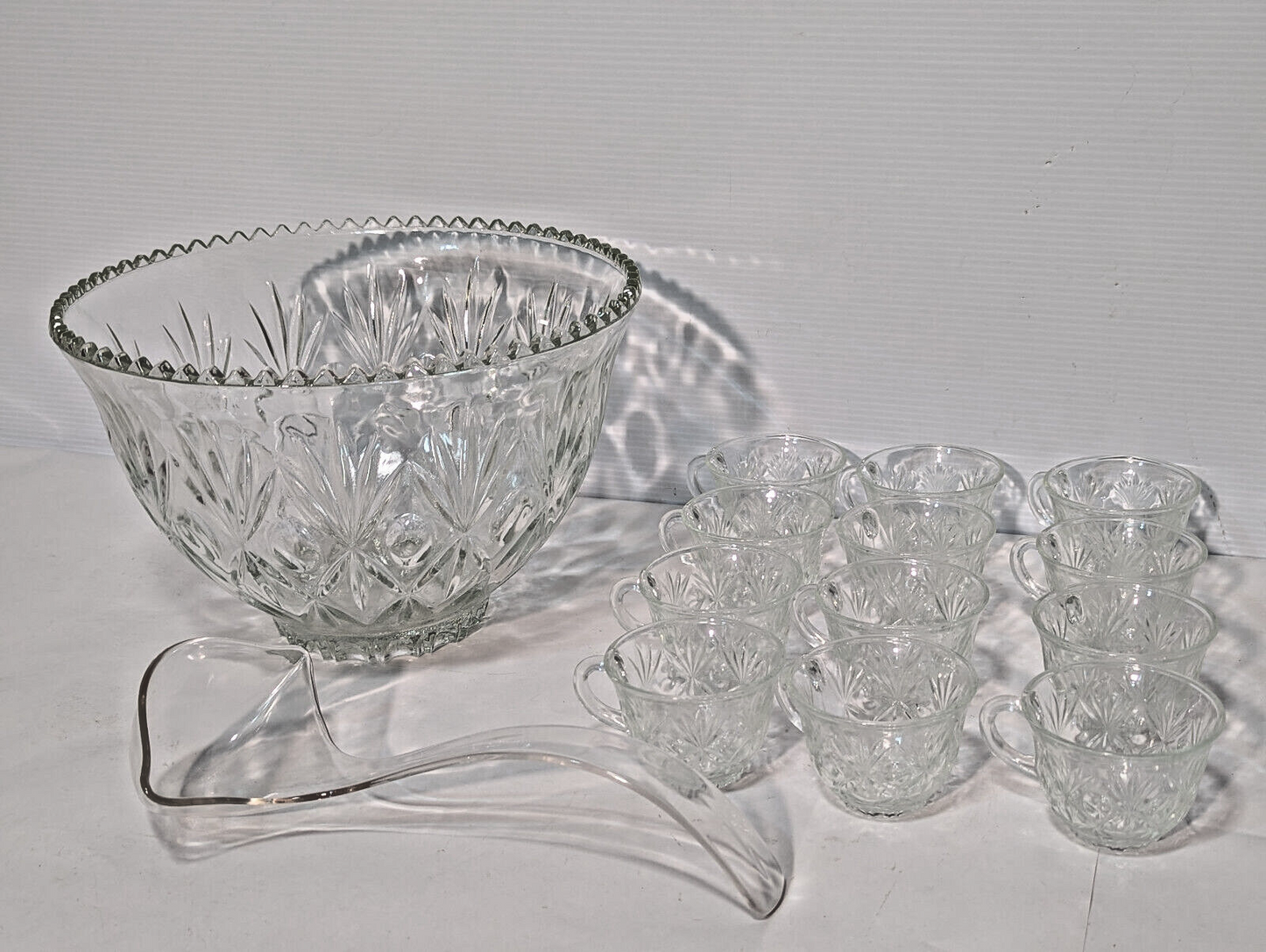 Vintage 14 Piece Crystal Clear Glass Star Scallop Party Punch Bowl Ladel Cup Set