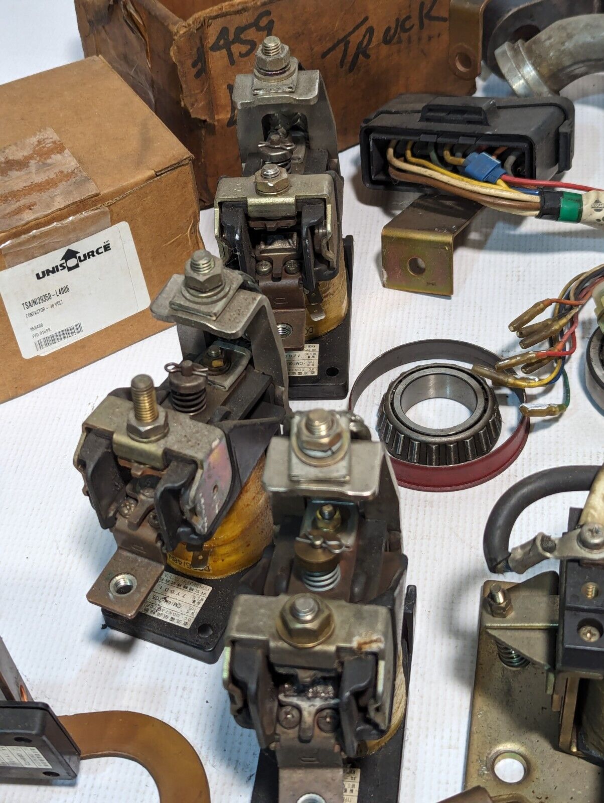 Large lot of Nissan forklift parts as pictured