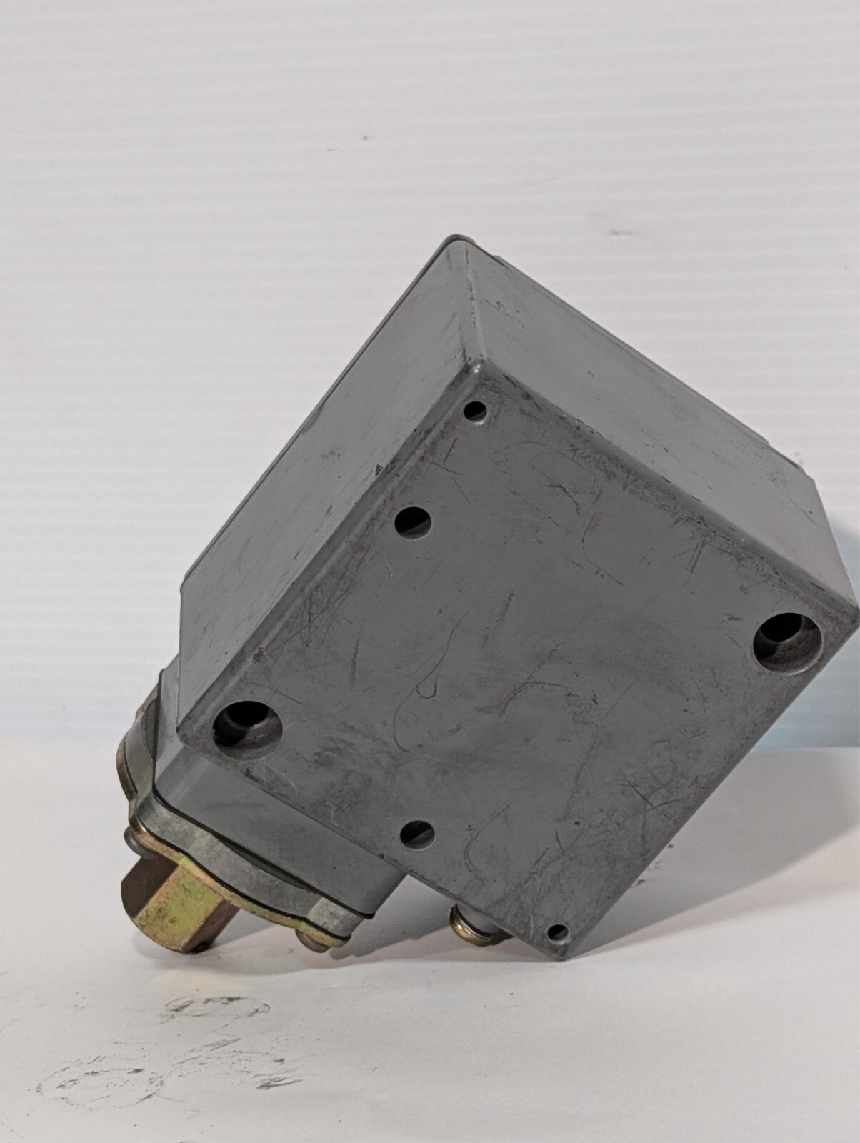 Square D 9012 GAW-4 Series C 9830 Pressure Switch 1.5-75 PSIG