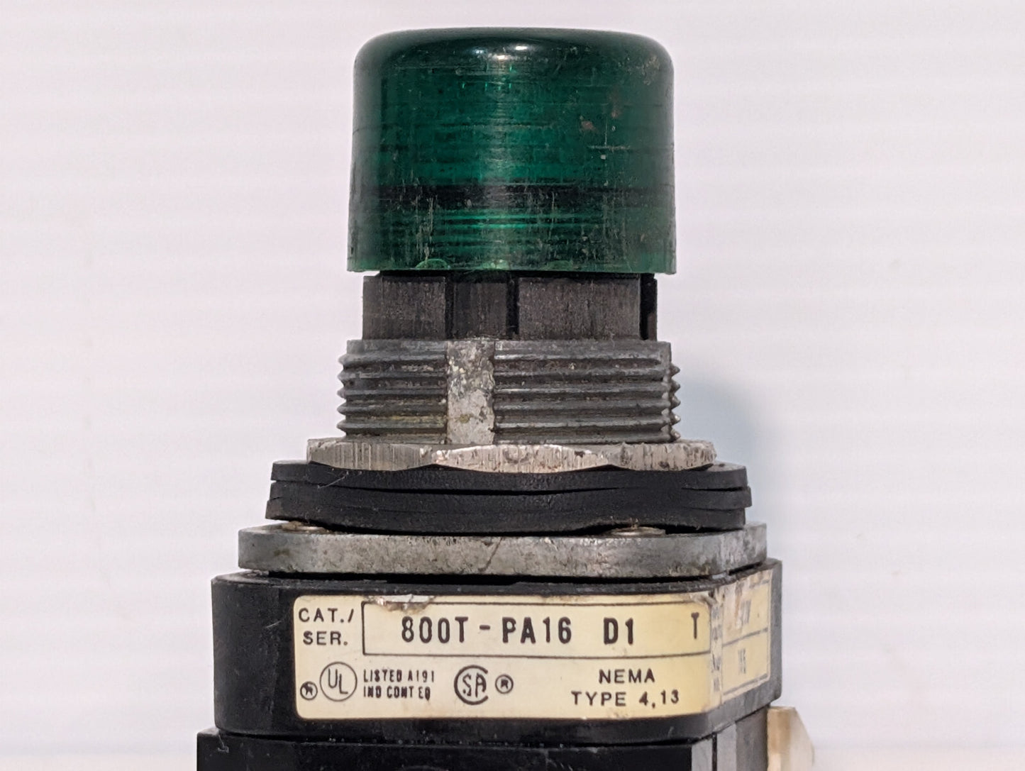 Allen Bradley 800T-PA16 Illuminated Push Button, 120V, Heavy Duty, Lamp Type 755