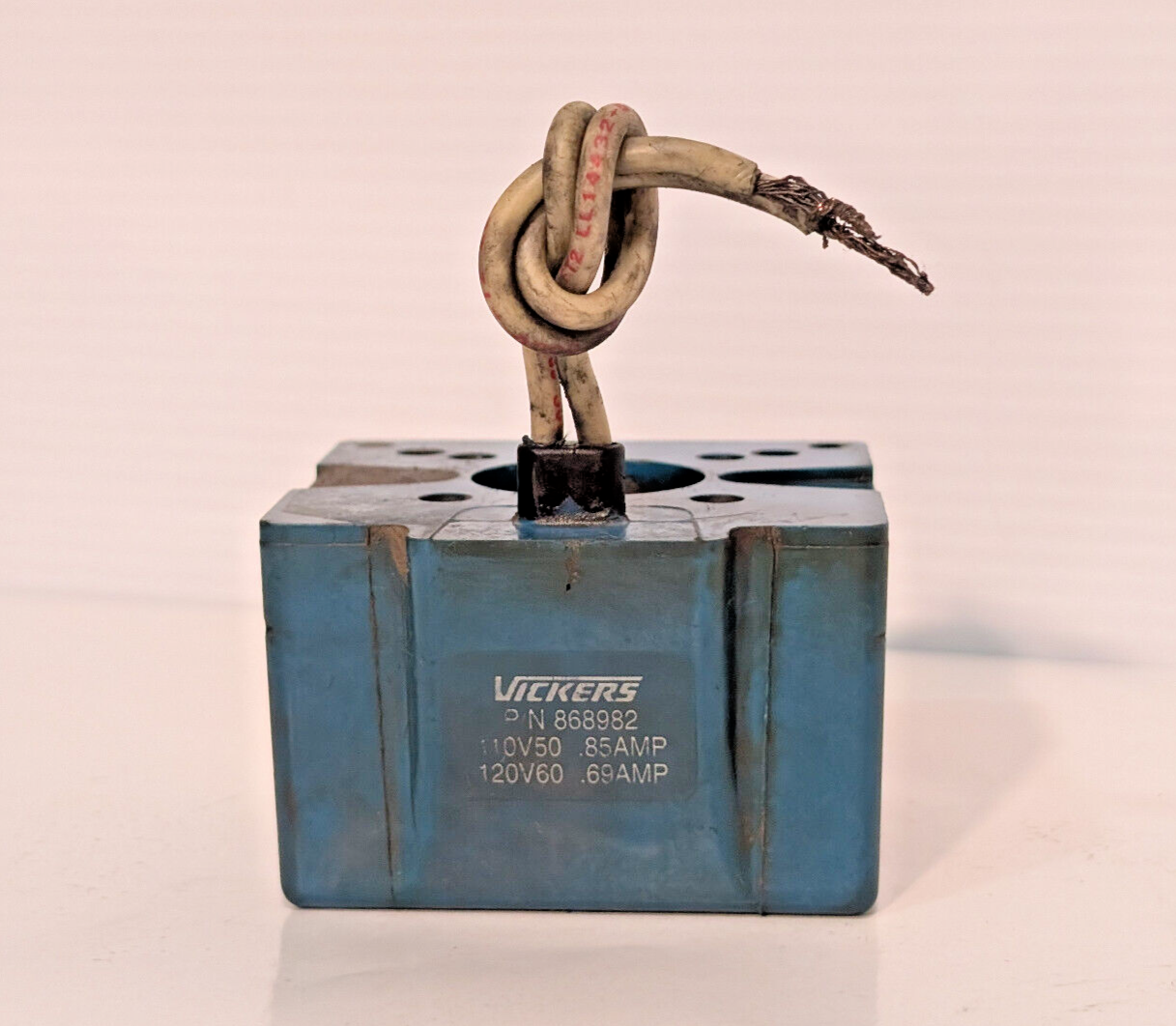 Vickers 868982 Solenoid Replacement Coil, 110/120V, 50/60Hz, .85/.69Amp
