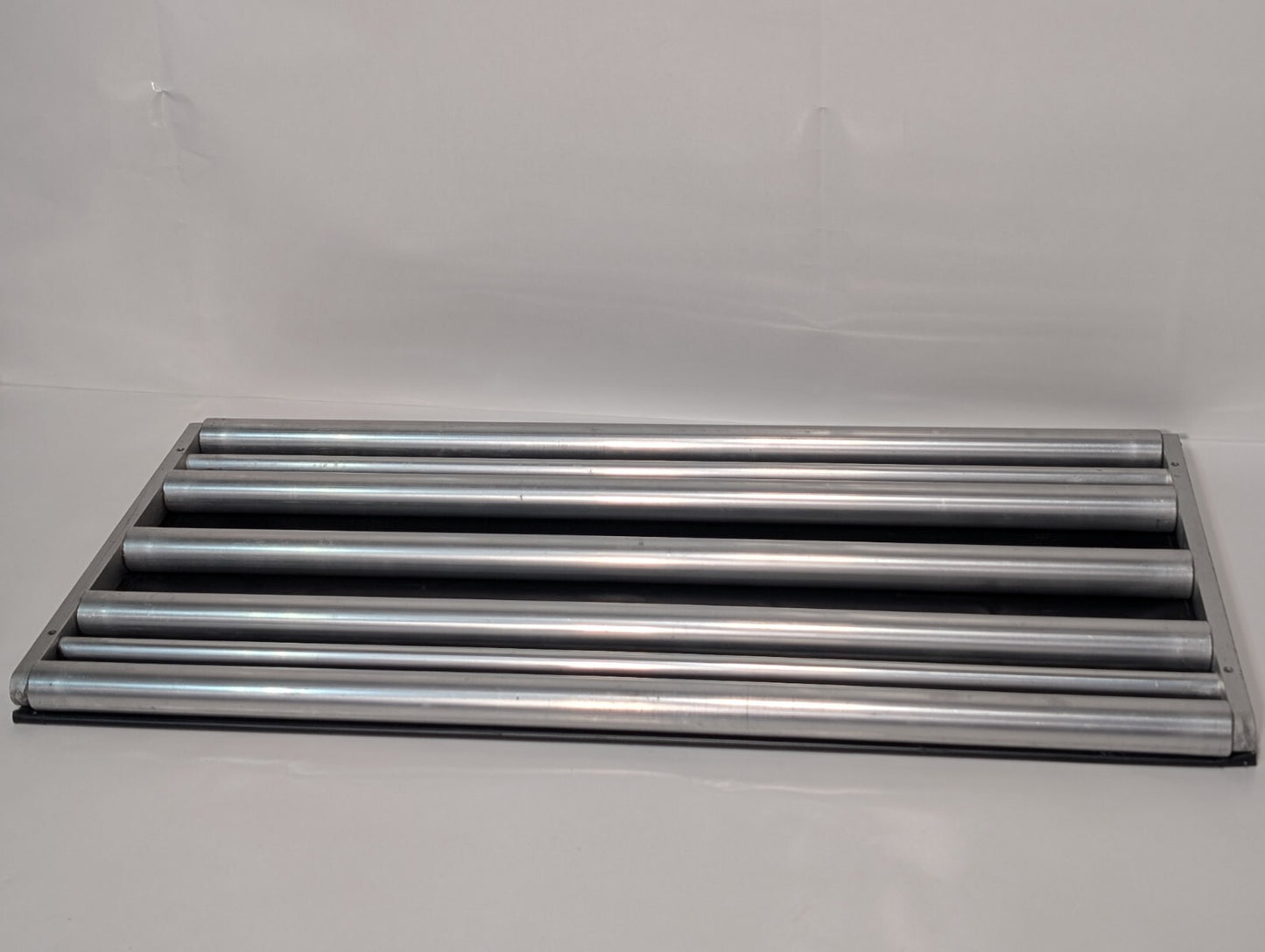 Unbranded Portable Roller Rack \ Conveyor w\ Carrying Case, 5 Rollers, 30" x 14"