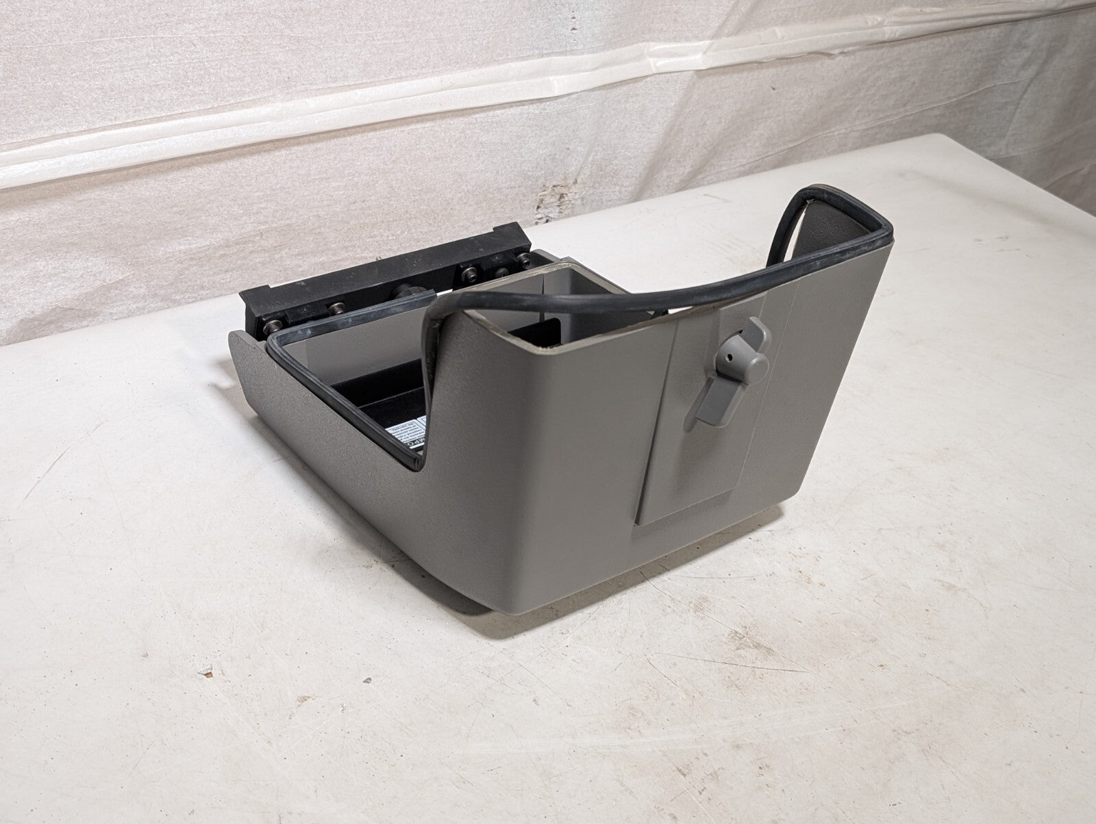 Thermo Scientific  - Sample Compartment Cover Door for a Nicolet 6700 FT-IR Unit