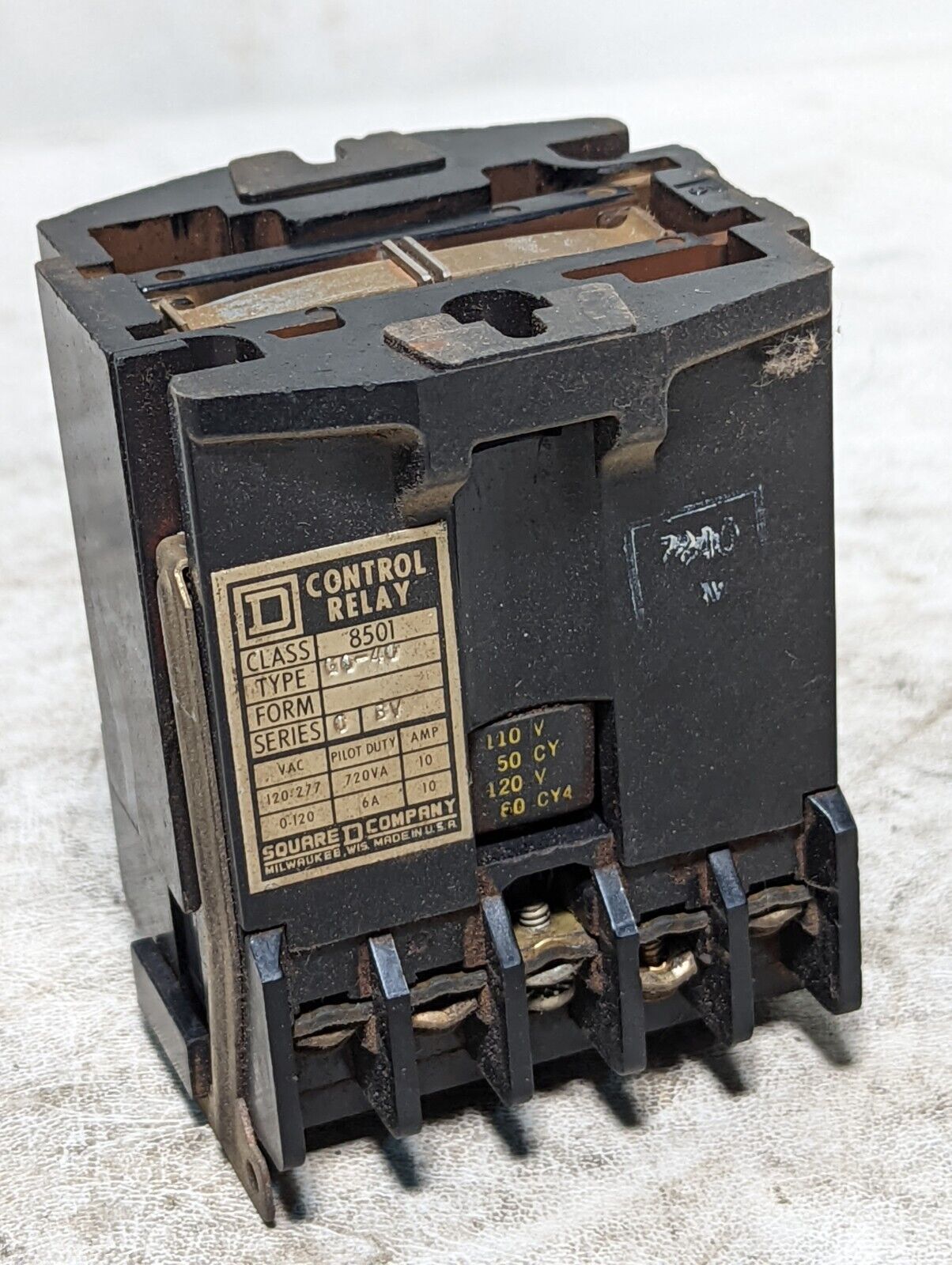 Square D 8501GO40 control relay, 110/120VAC coil, 8501G040