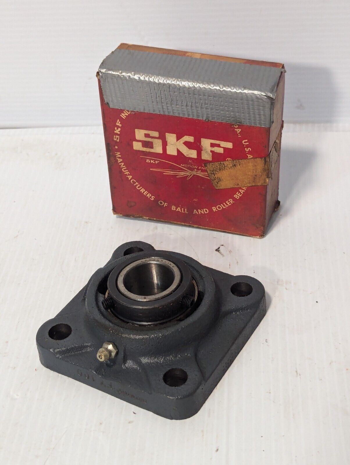 SKF FY100 Flange Mount Bearing, 4 Bolt, 1" Bore - Free Shipping