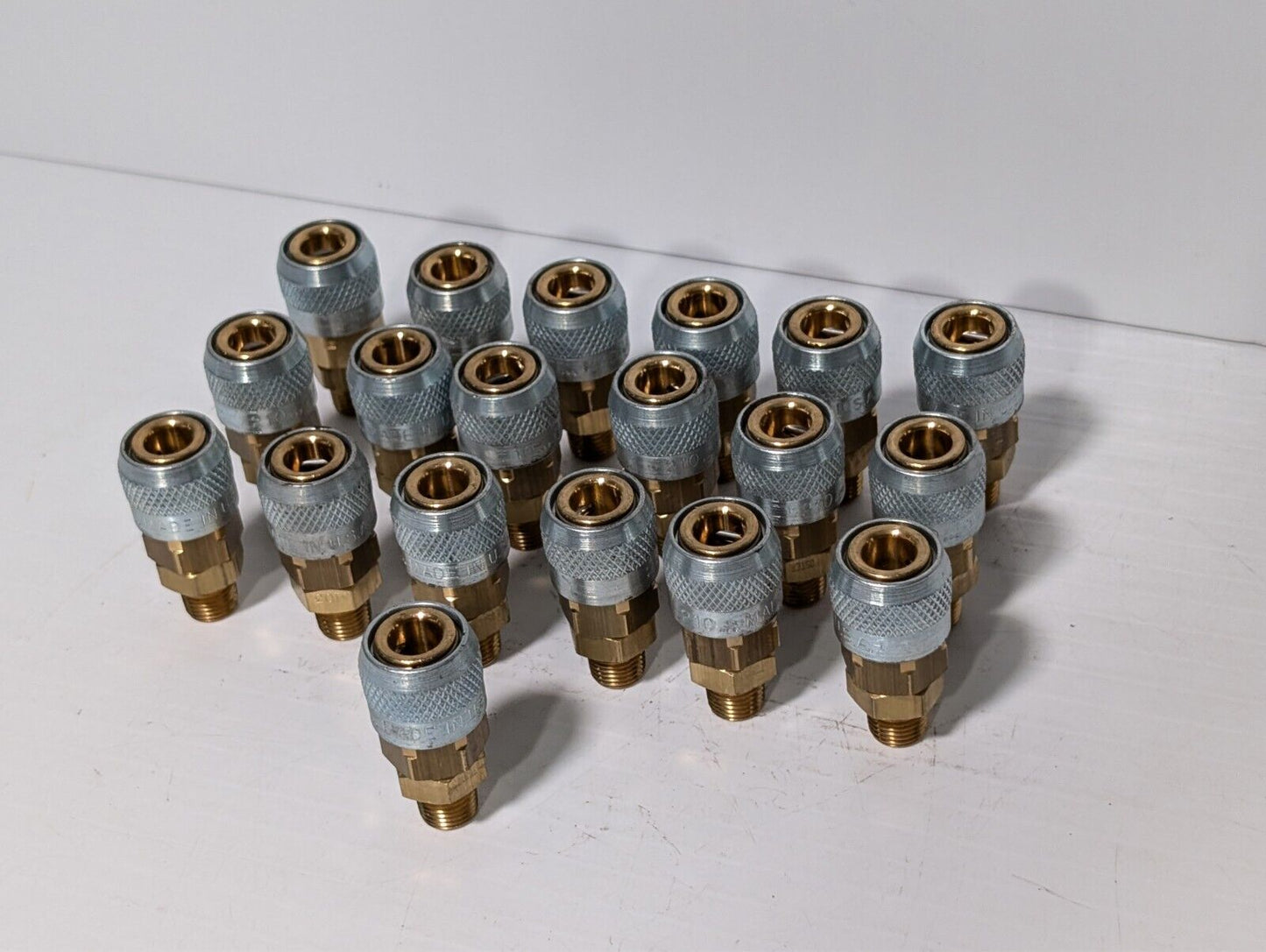 (19) ARO 210 Air Hose Fittings 1/4" NPT Automatic Coupler Quick Connect 210-3103