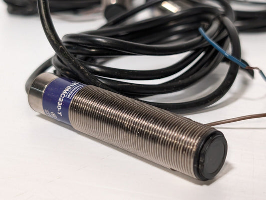 Telemecanique XU2-M18MC230-T Photoelectric Sensor, Thru-Beam Transmitter, 240V