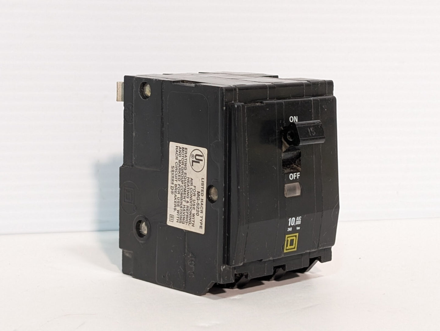 Square D QO315 Molded Case Circuit Breaker, 15A, 240V, 3-Pole, 3-Phase, Plug-In