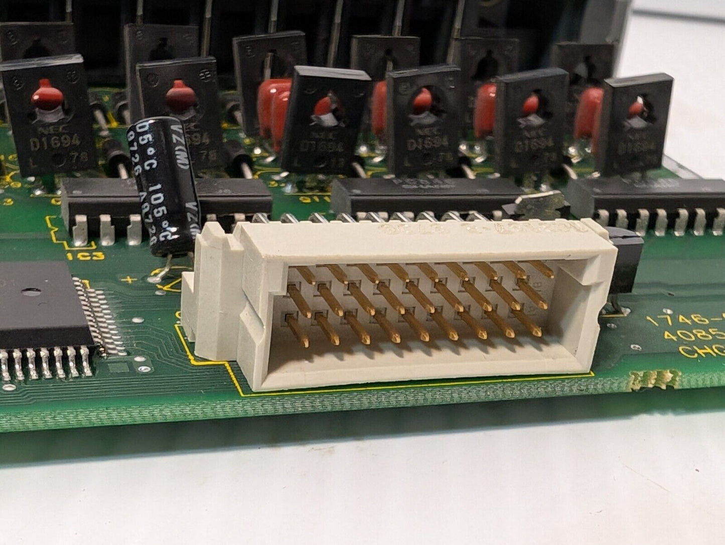 Allen Bradley 1746-OB16 SLC 500 Output Module Memory Ethernet - Free Shipping