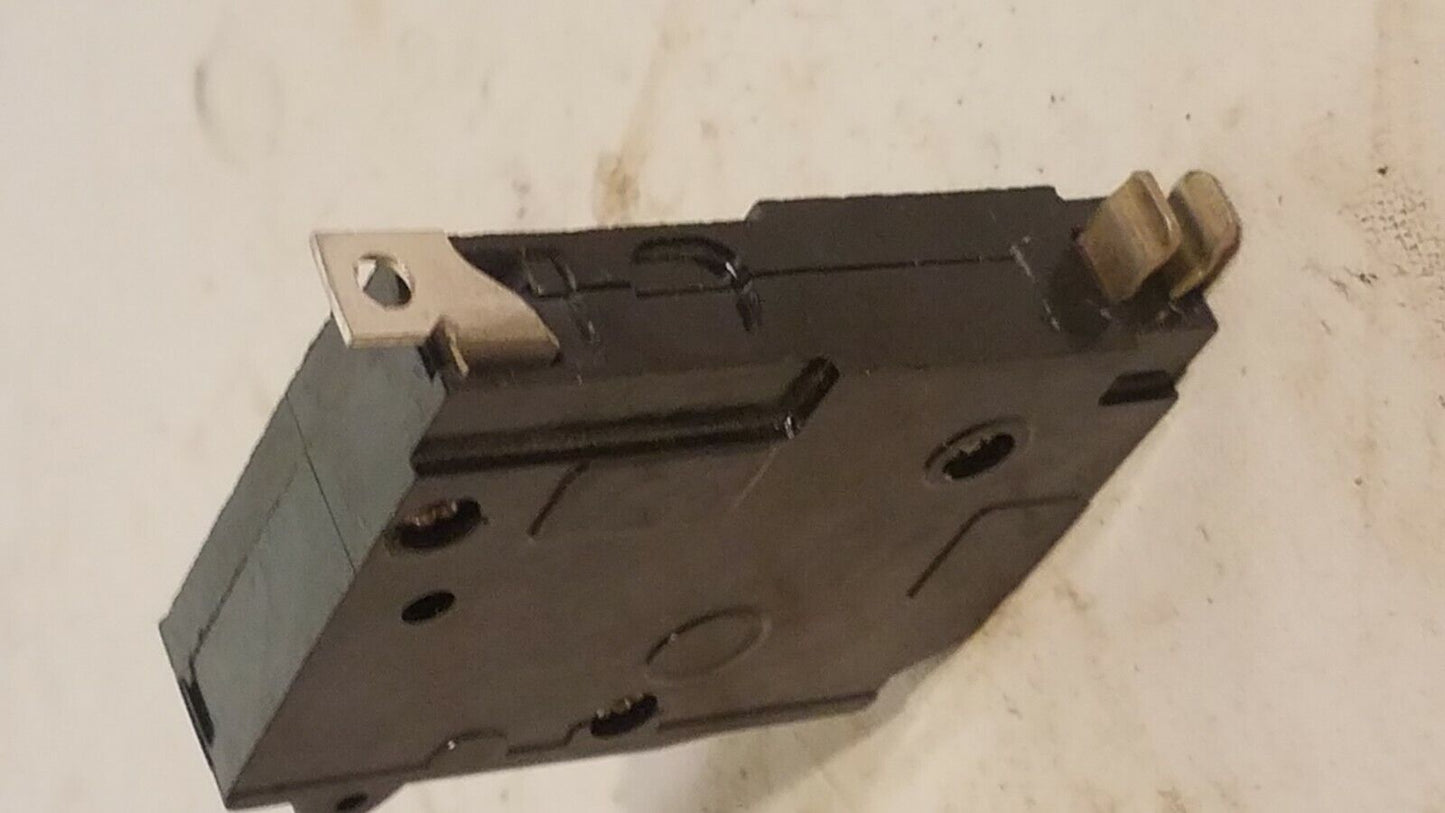 Square D QOB140, 120/240 VAC, 40 amps, 1 pole, bolt-on circuit breaker