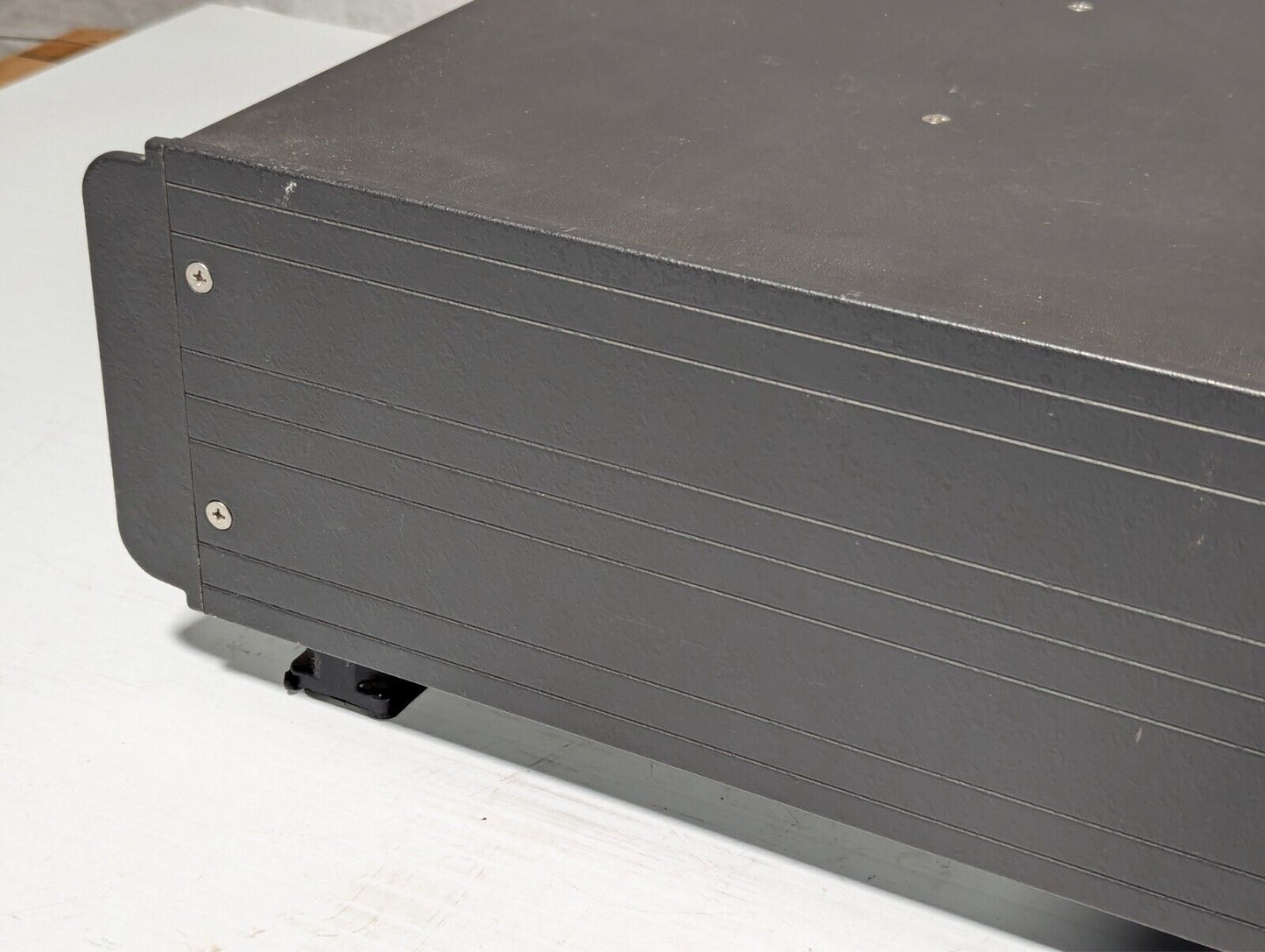 Wavetek 90 20-MHz synthesized function generator with manual as pictured
