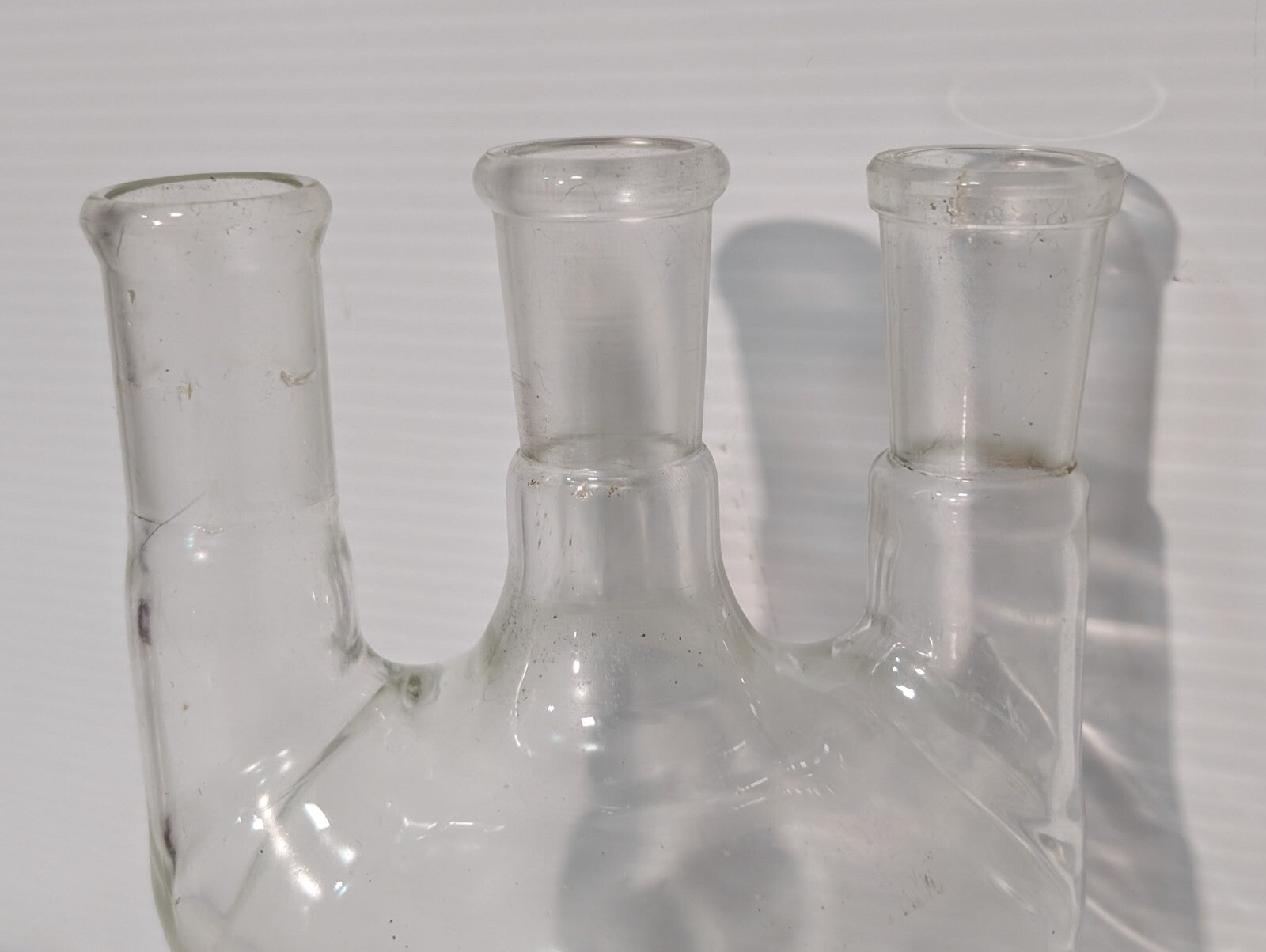 Tudor Scientific 1000ml 3-Neck Boiling Flask