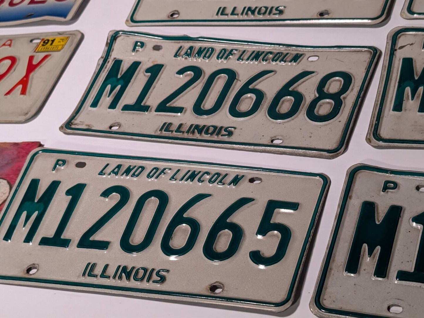 14 1980s Illinois License Plates (1 Florida Pinellas County), Mostly M #'s