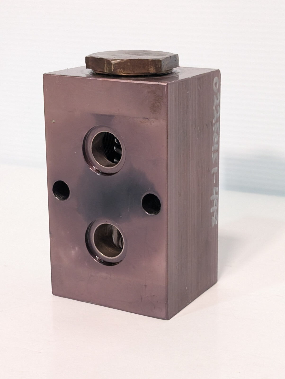 Sullair 02250151-498 Blk Thermal Valve 50HP Compressor Element -For Parts-