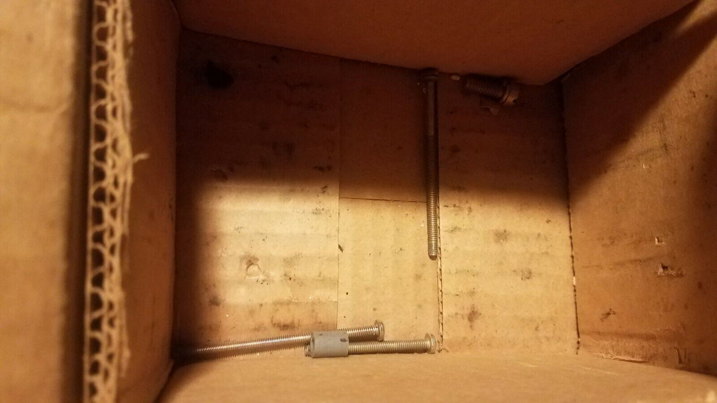 Square D Q2M-3125-MT 125 Amp 240 VAC 3 Pole Circuit Breaker Q2M3125 Q2M3125MT