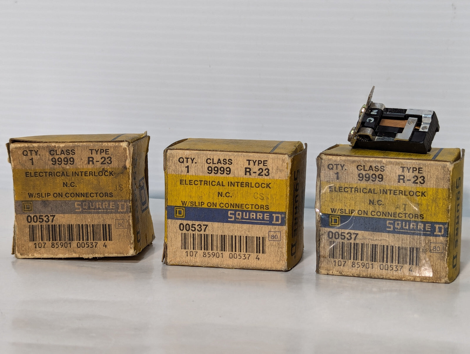 Square D Class 9999 Type R-23 Electrical Interlock N.C. 00537, Slip-On Connector