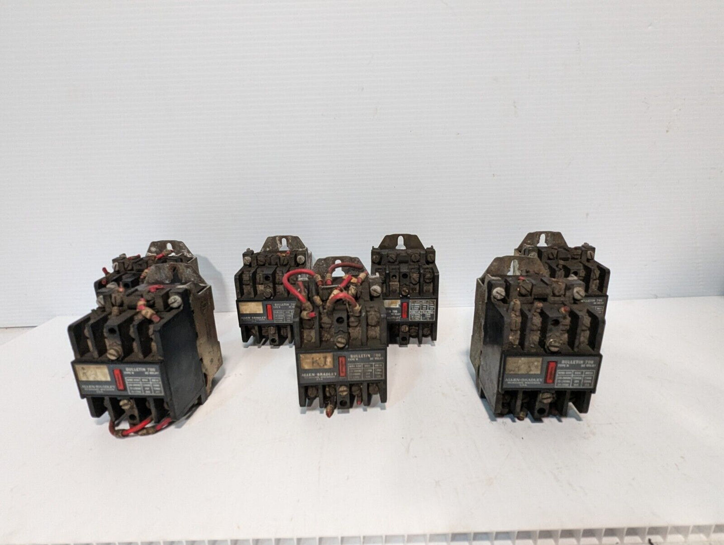 Lot of 7 Allen-Bradley 700-N400A1 Control Relays as pictured - Free Shipping